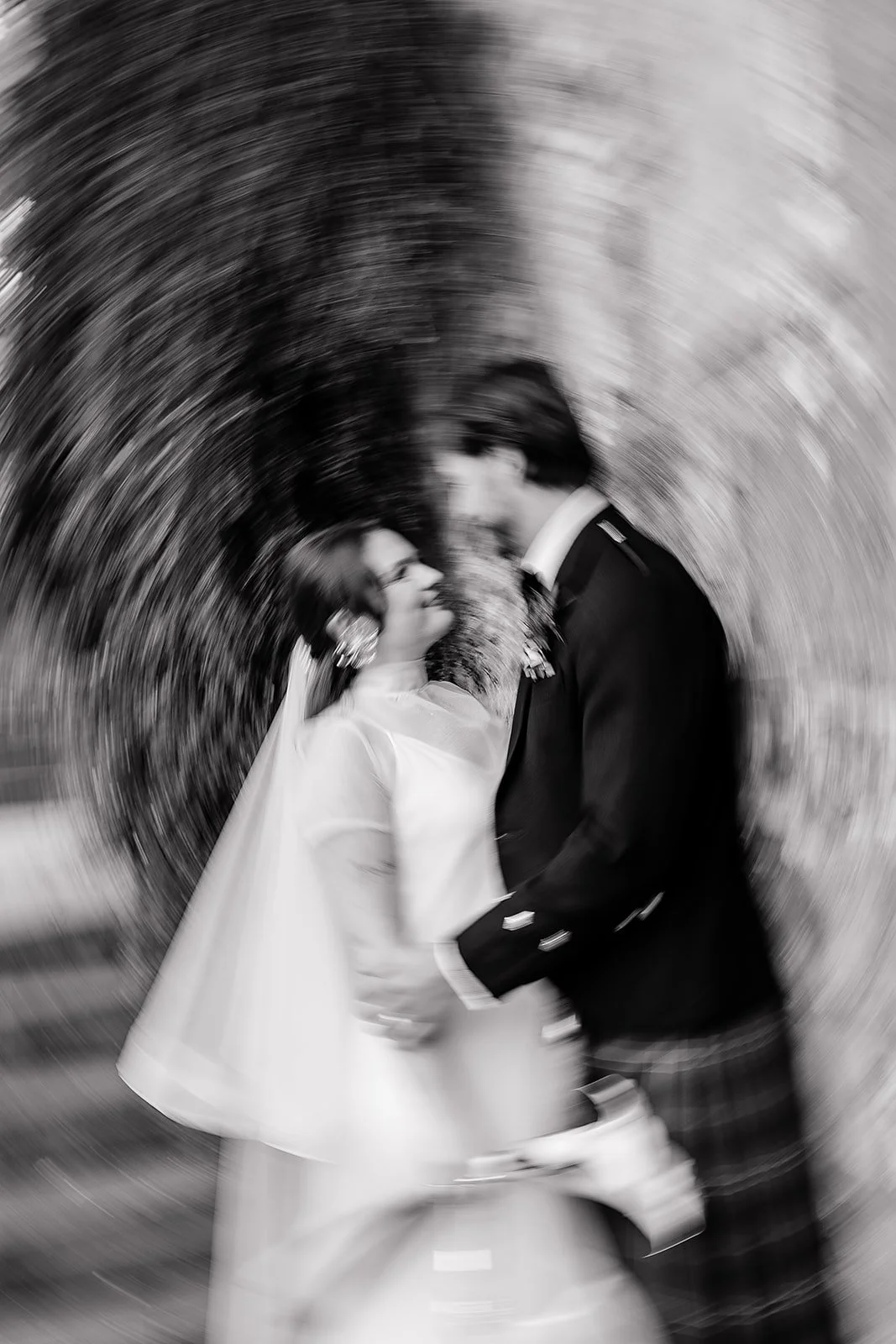 Niamh + Keiran - City Chambers (previews)-46.jpg