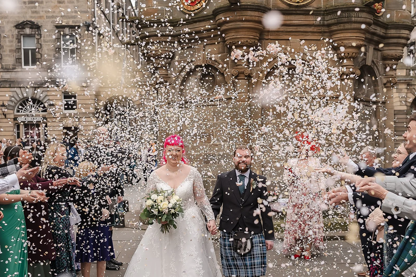 Edinburgh City Chambers wedding by Lou Rob Photo2.jpg
