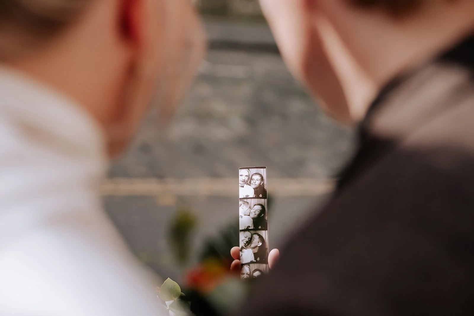 Edinburgh City Chambers wedding by Lou Rob Photo - stills photobooth