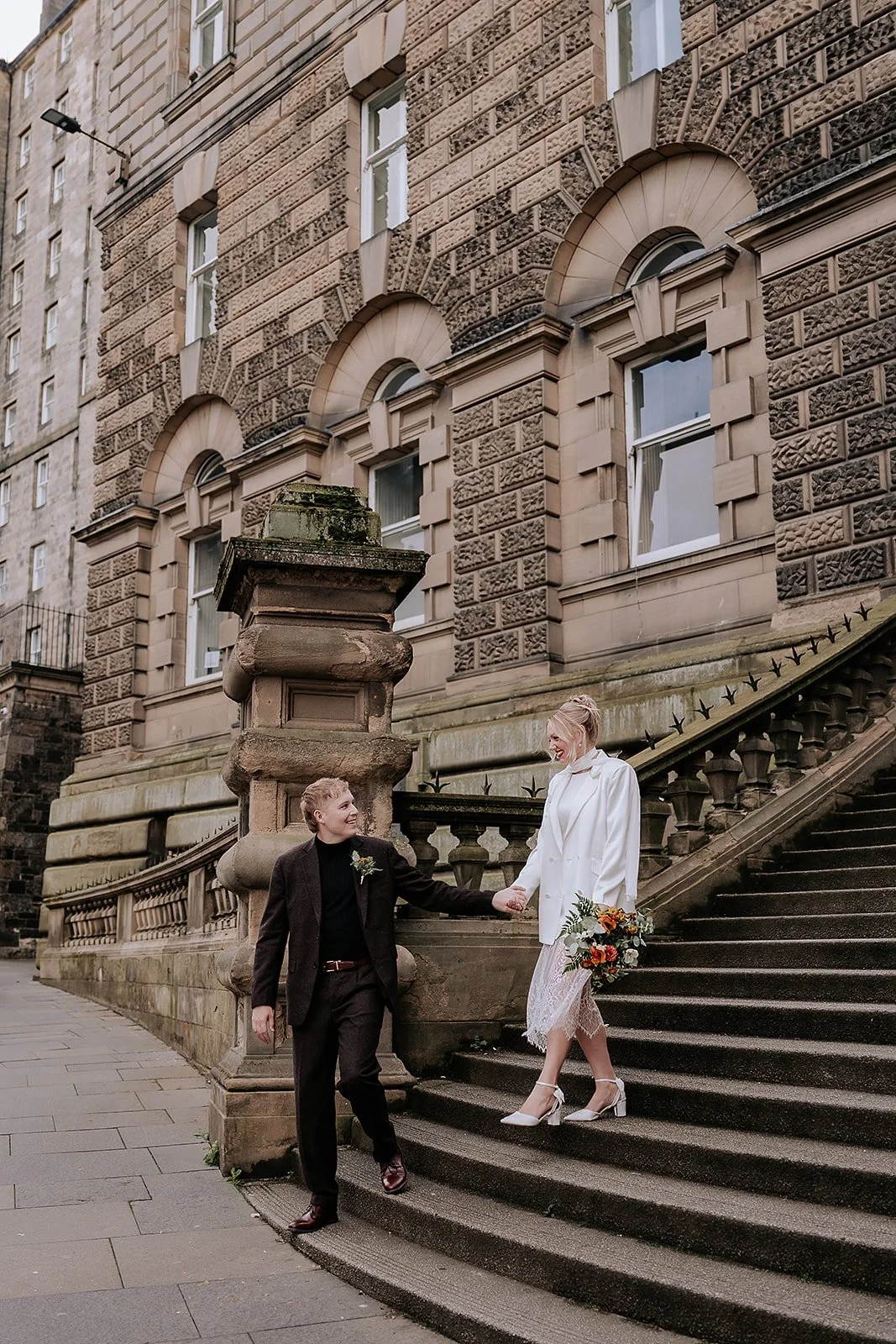 Edinburgh City Chambers wedding by Lou Rob Photo19.jpg