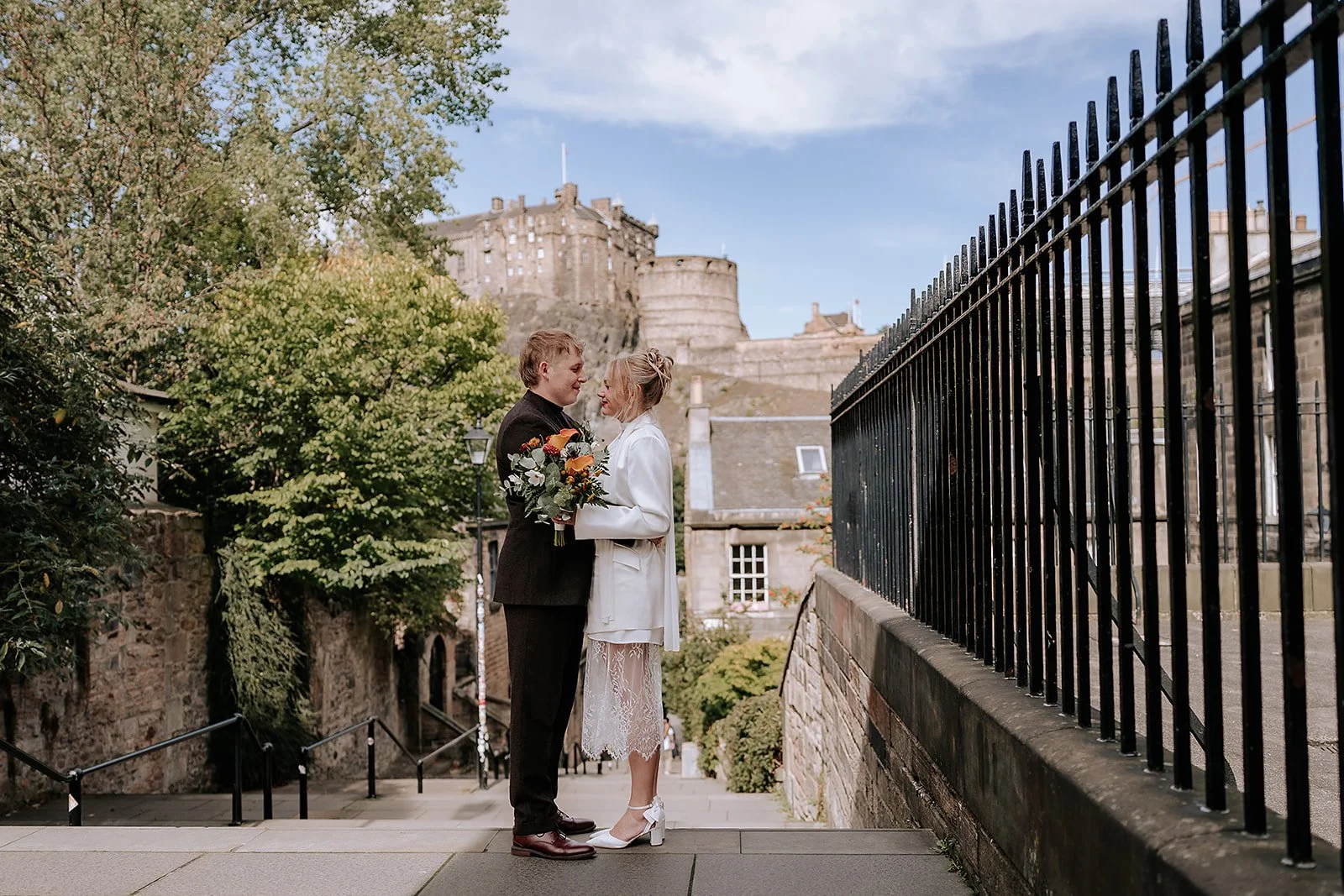 Edinburgh City Chambers wedding by Lou Rob Photo20.jpg