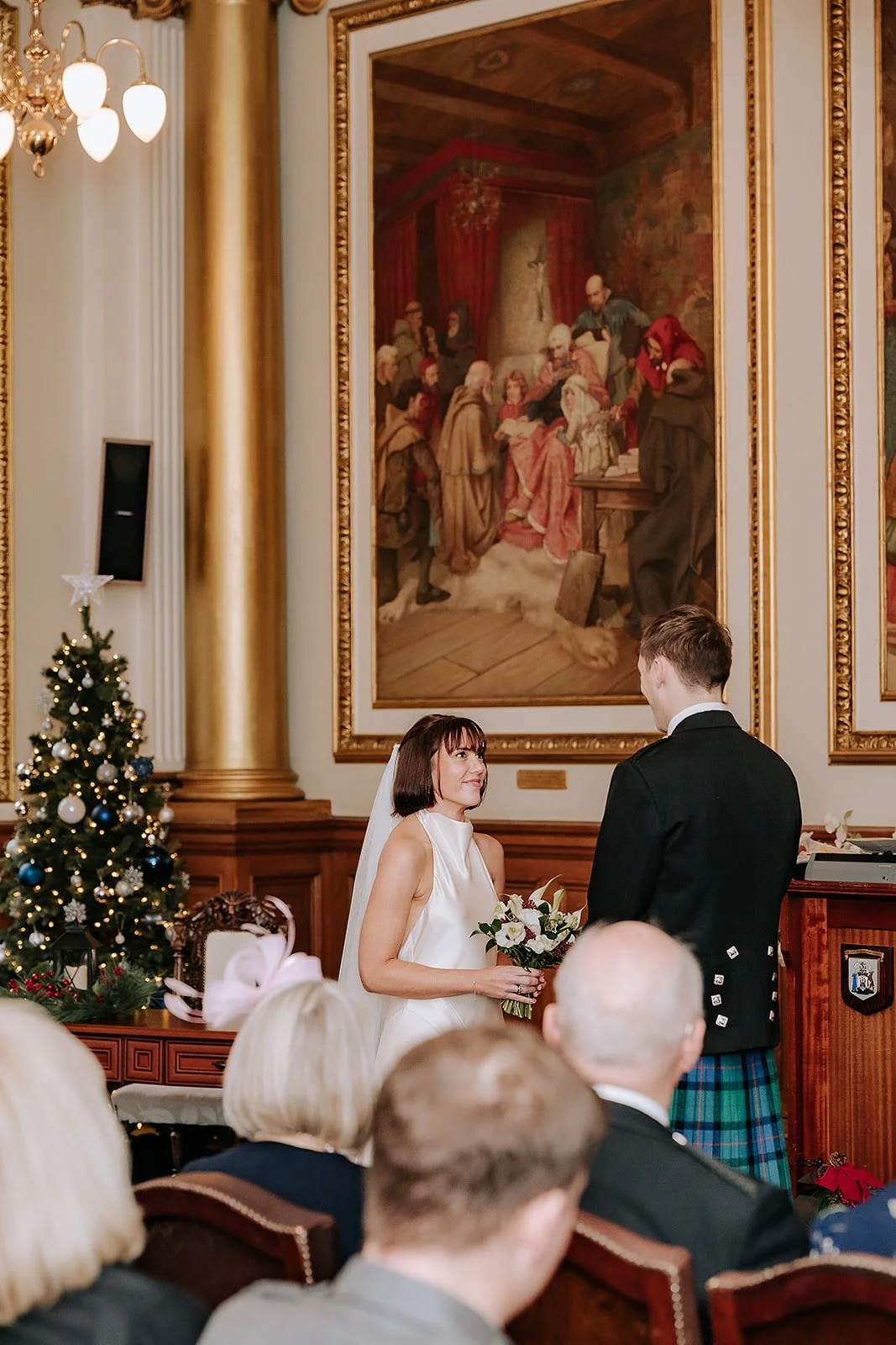Edinburgh City Chambers wedding by Lou Rob Photo28.jpg