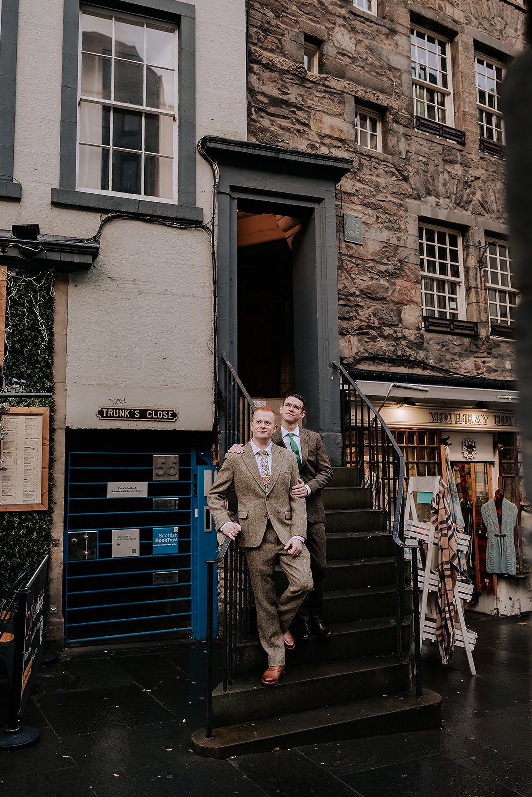Edinburgh City Chambers wedding by Lou Rob Photo37.jpg