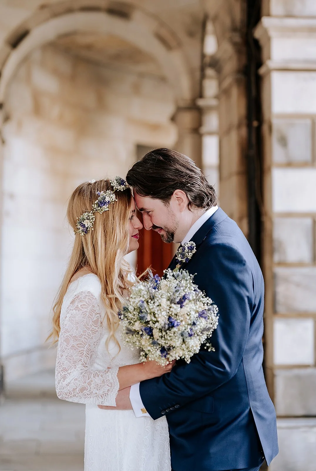 Edinburgh City Chambers wedding by Lou Rob Photo44.jpg