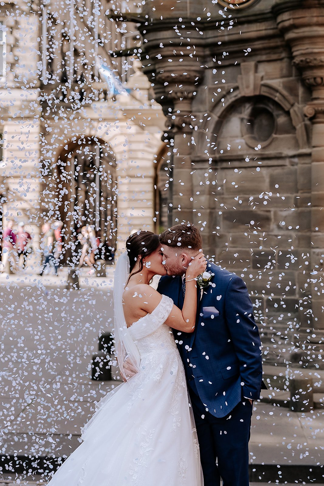Edinburgh City Chambers wedding by Lou Rob Photo53.jpg