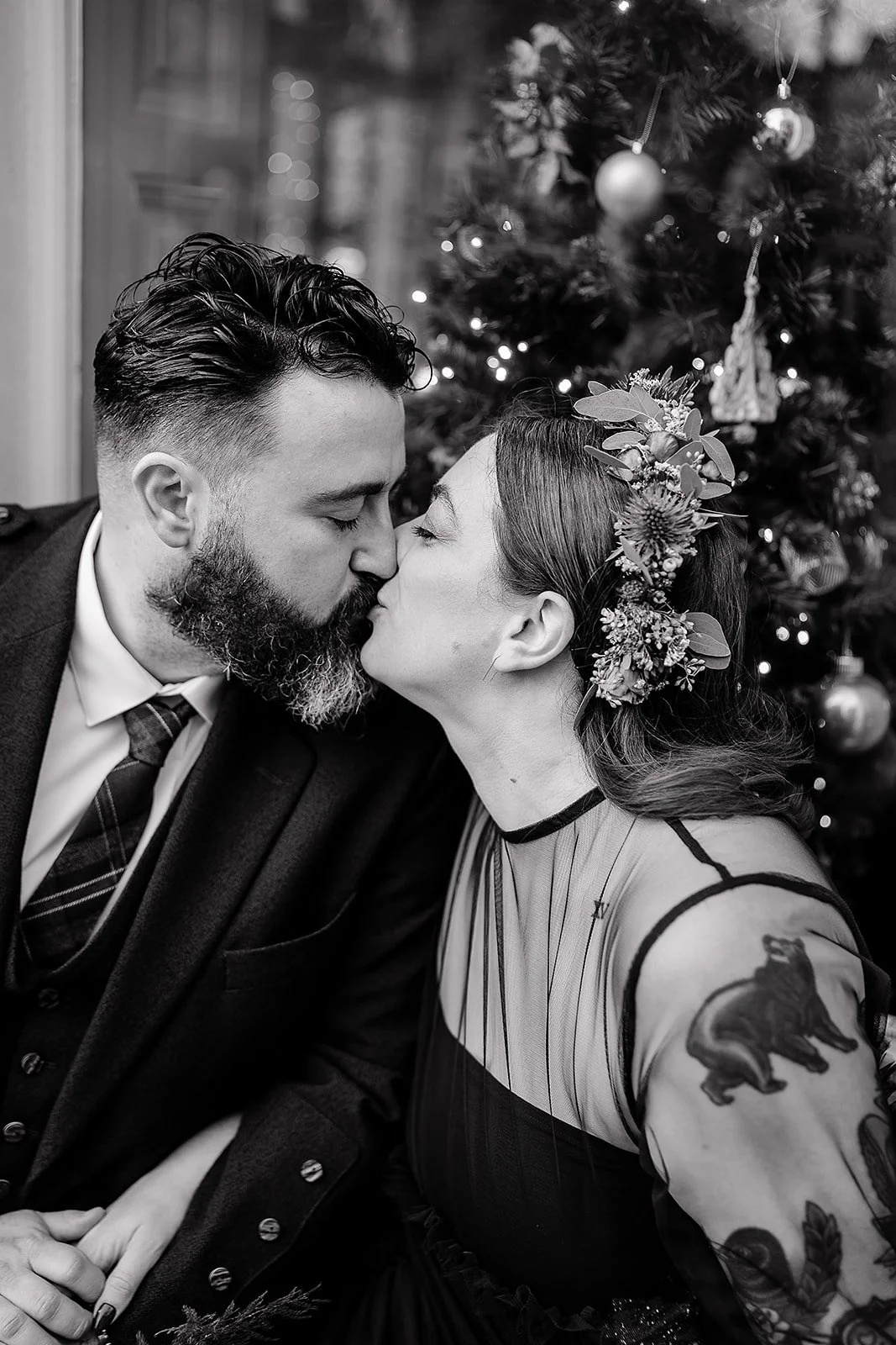 Edinburgh City Chambers wedding by Lou Rob Photo61.jpg