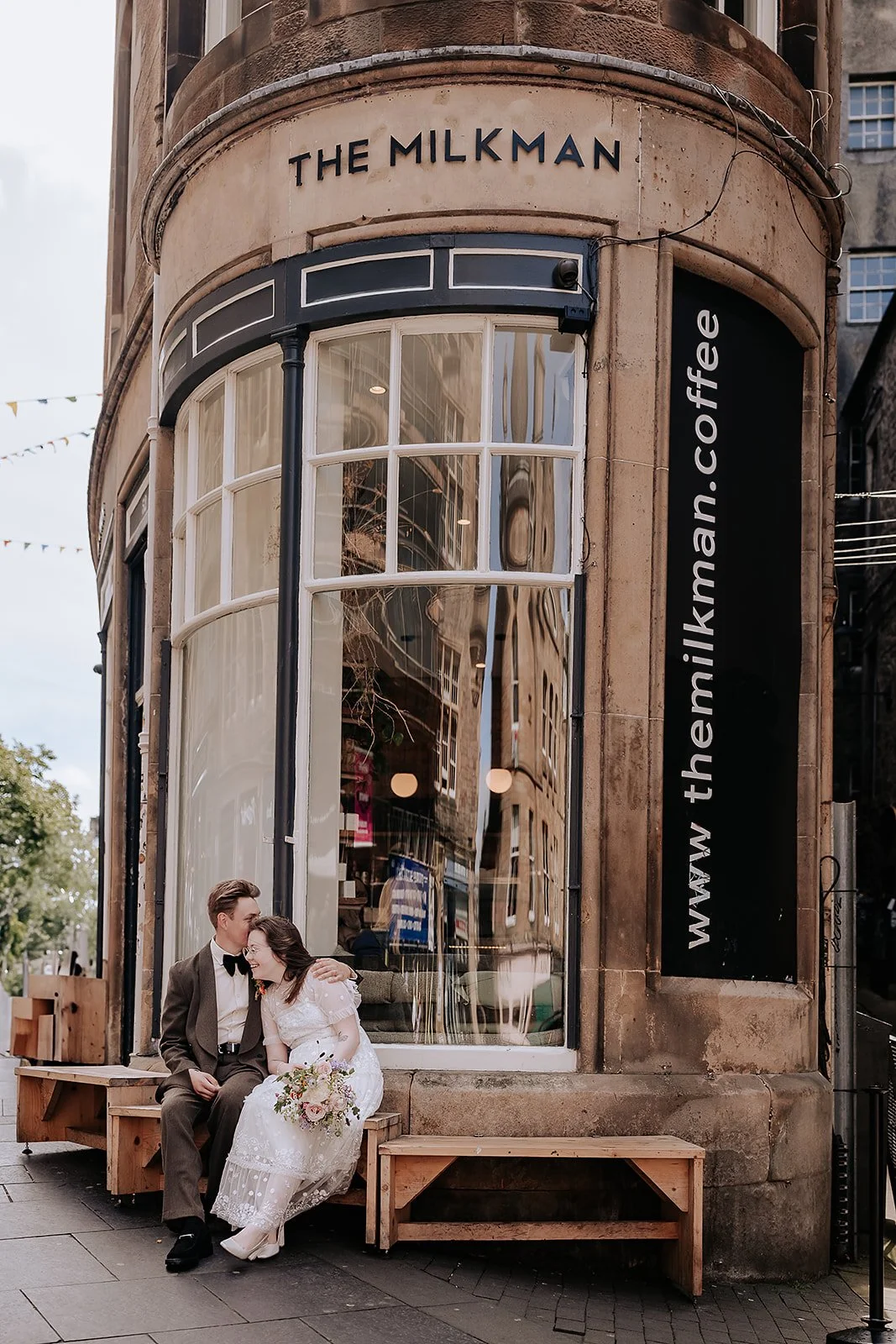 Edinburgh City Chambers wedding by Lou Rob Photo79.jpg
