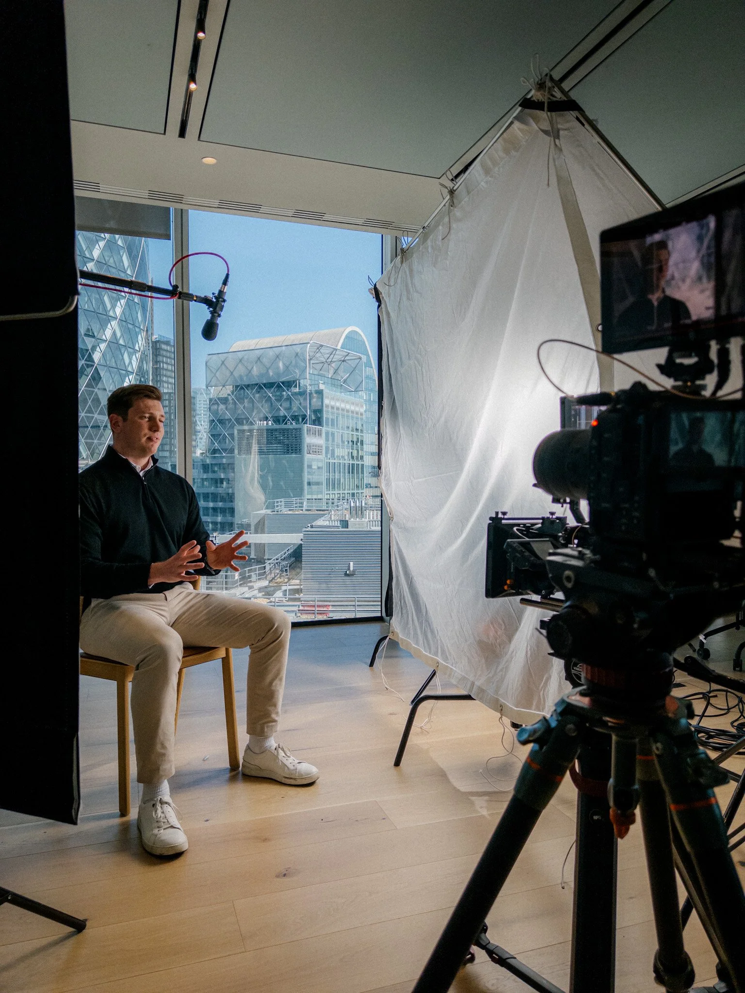 Interview setup for a corporate case study with AdvisoryAI
