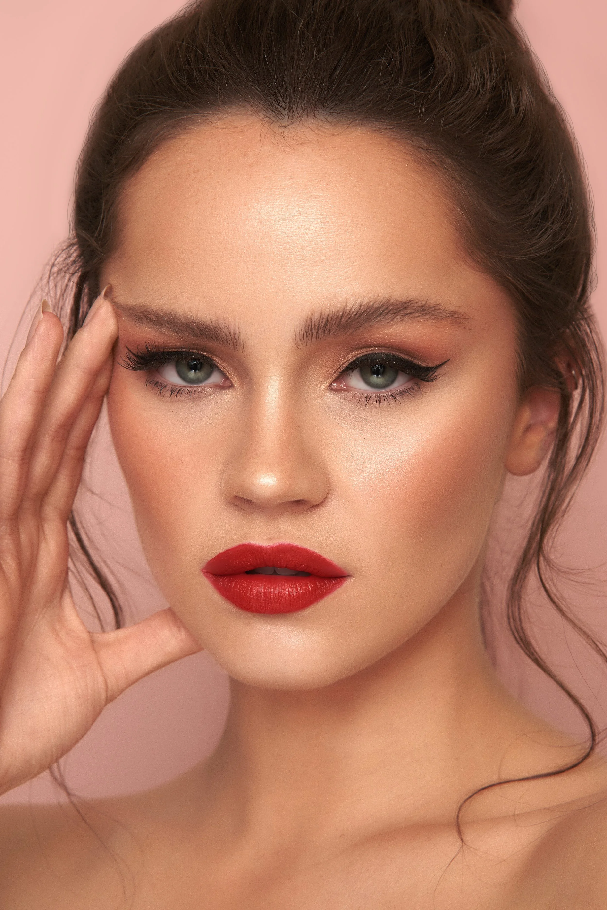 Classic Beauty Looks - Julia Jeckell Hair & Makeup