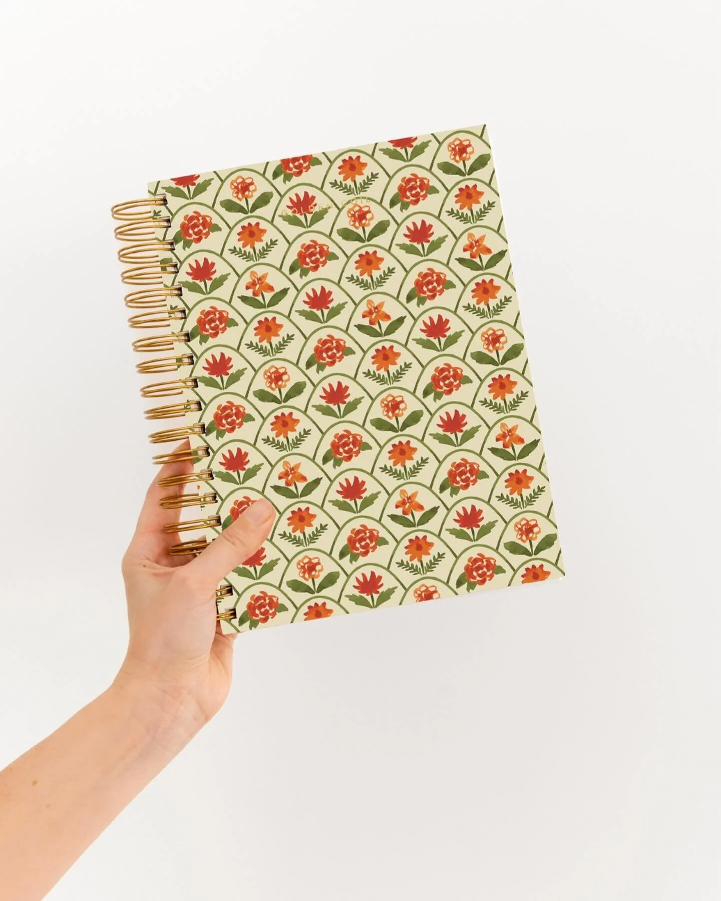 Excited to share my entry for the Golden Coil Design Contest 2026.✨My entry this year is Scalloped Garden, a cheerful floral pattern created from hand-painted flowers arranged to feel like a blooming garden. I loved bringing all the flowers together 