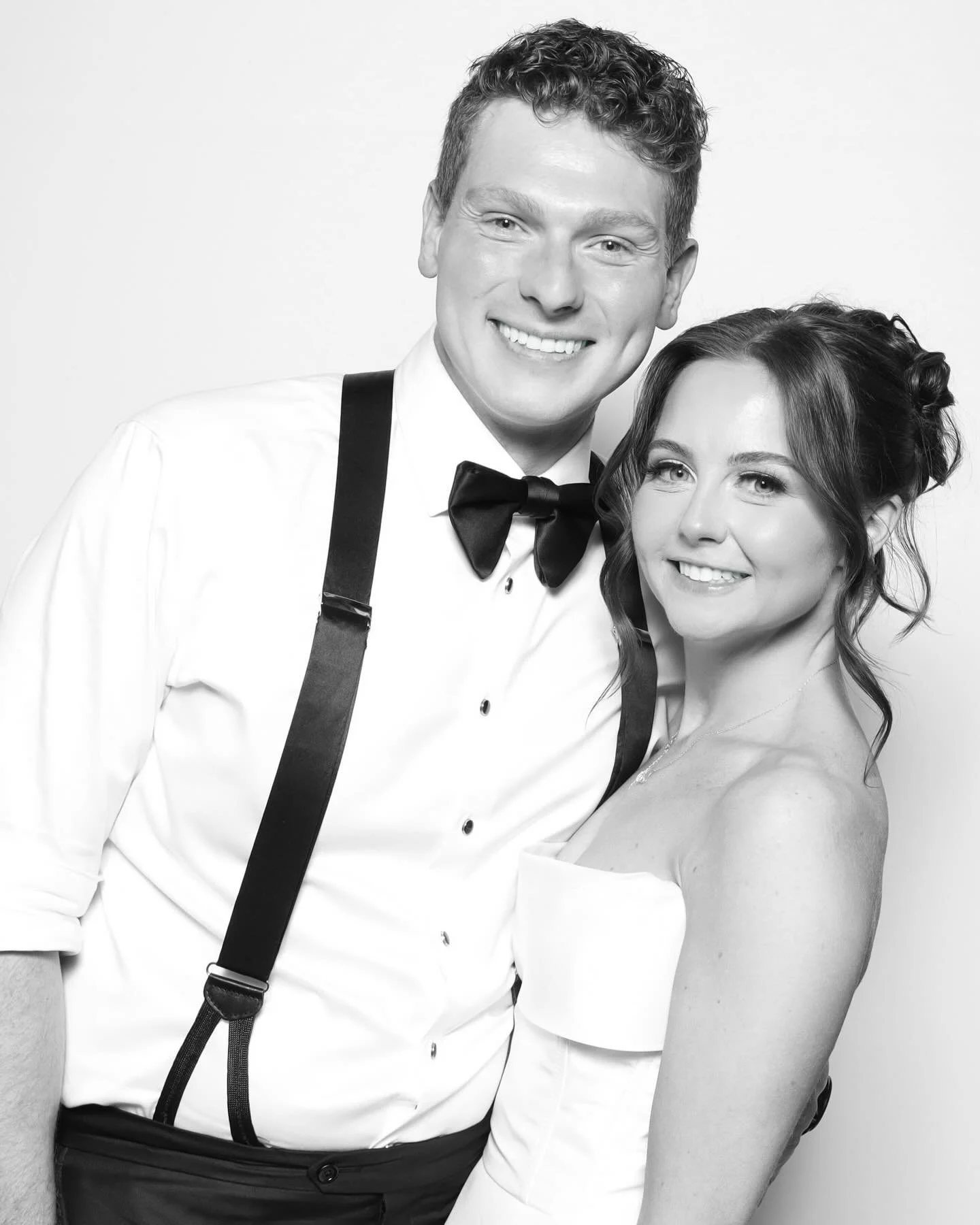 Let&rsquo;s face it - you already have a million mediocre photos in your camera roll.
.
Let&rsquo;s take some nice ones.
.
@cescaphe