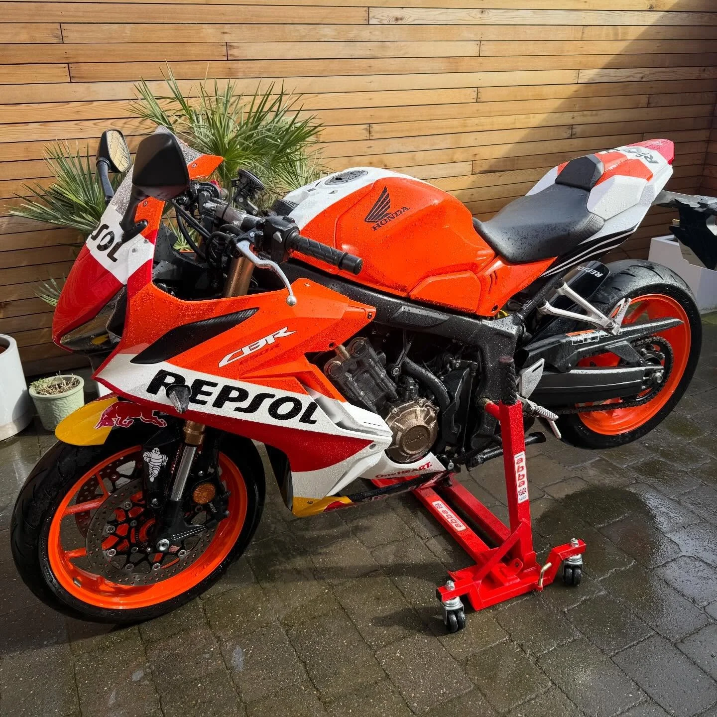 Spending some of the Easter weekend getting ready for the 2026 Theo&rsquo;s Egg Run, for the Sheffield Children&rsquo;s Hospital Charity. It&rsquo;ll be my first year. I wonder how many other bikers will turn up?

I clearly hadn&rsquo;t oiled the cha