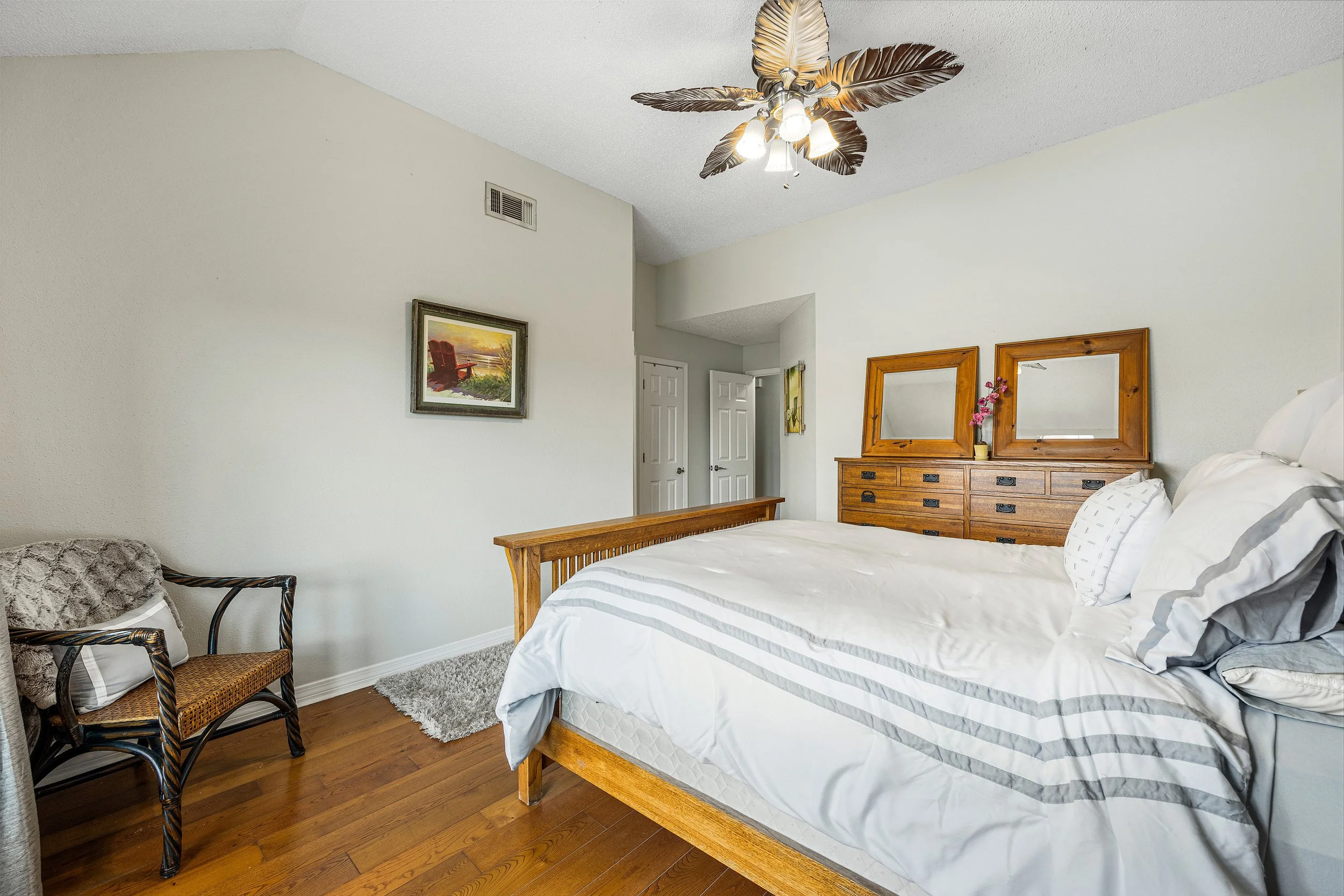 150 Moonraker Drive - 10.jpg