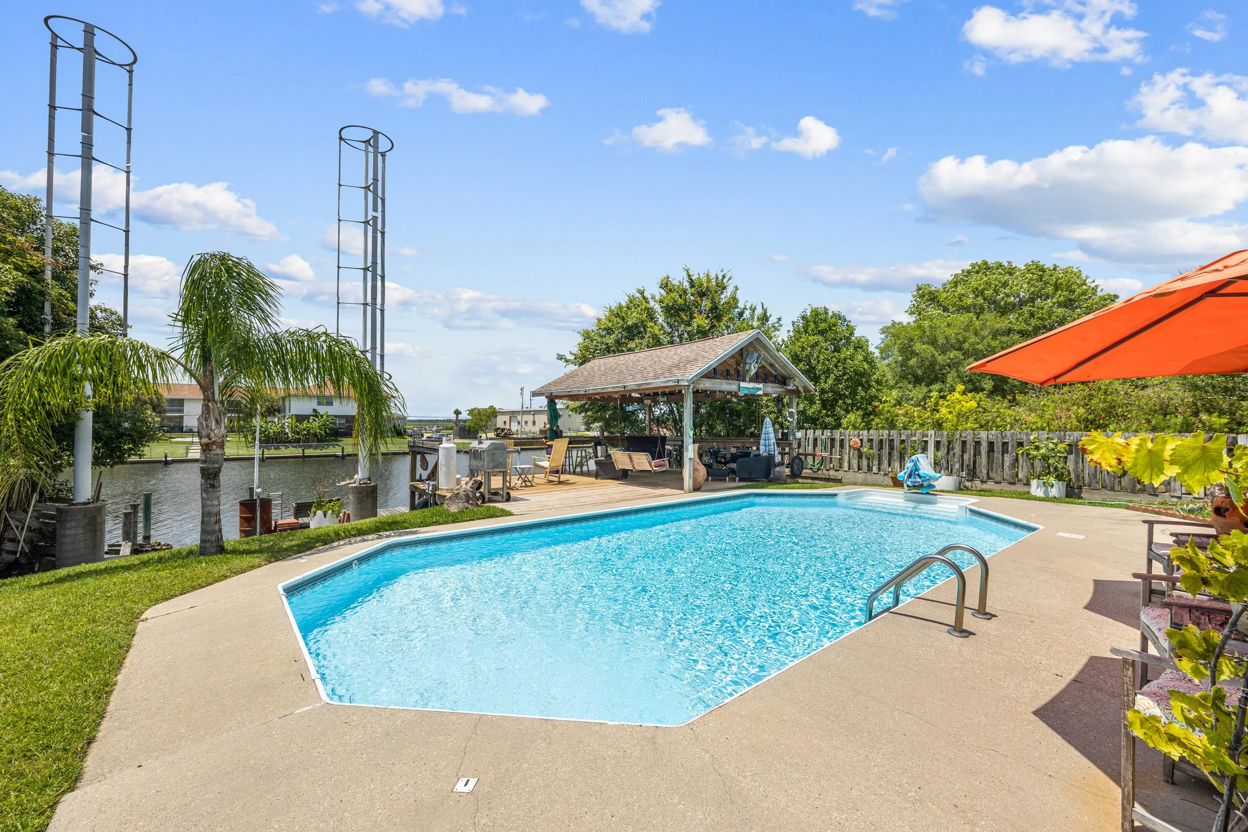 150 Moonraker Drive - 19.jpg