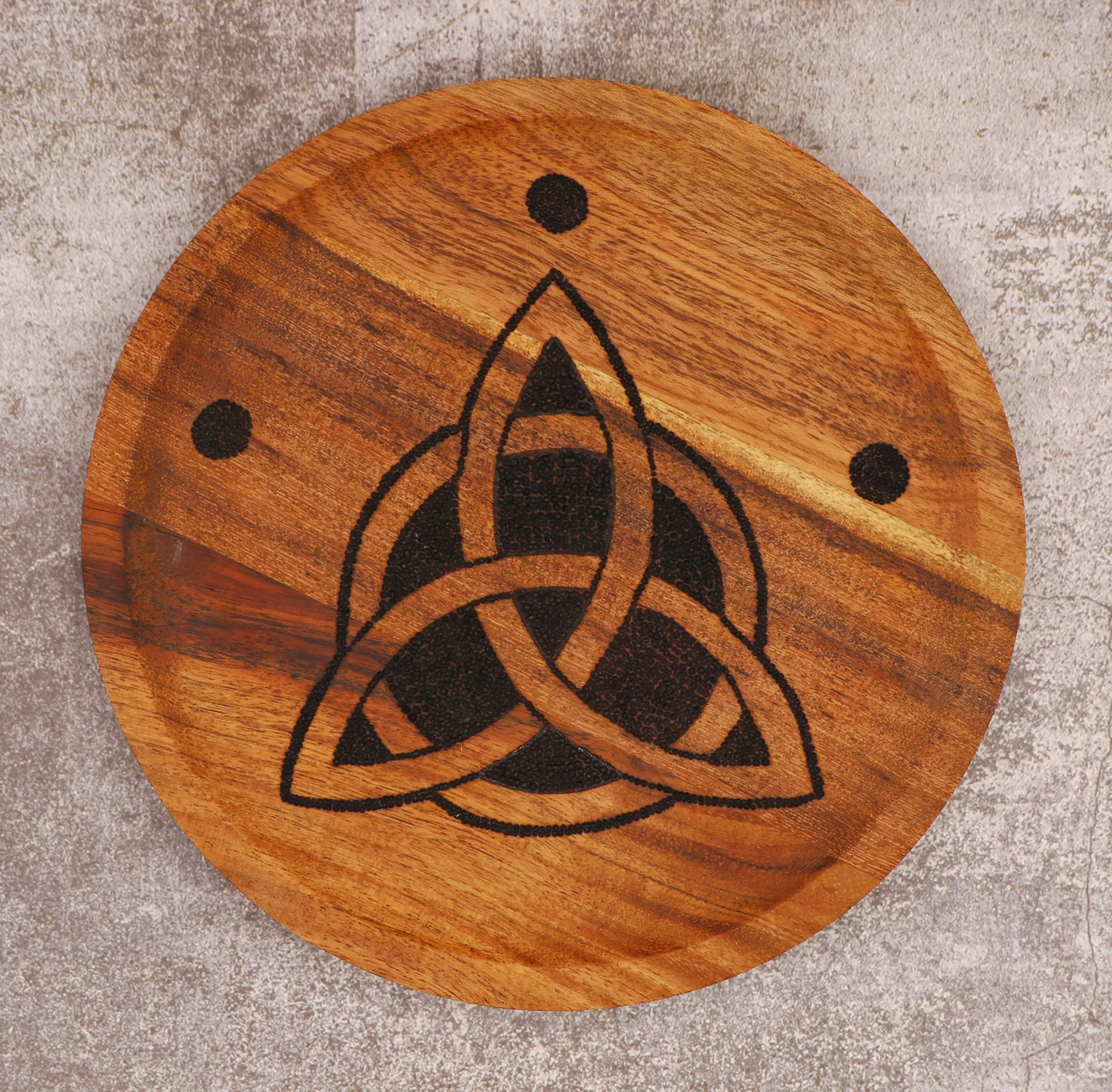 Celtic Trinity Knot 8" Round $77
