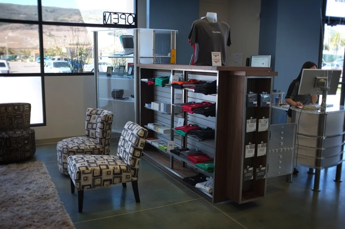 Independent Apple Store Displays