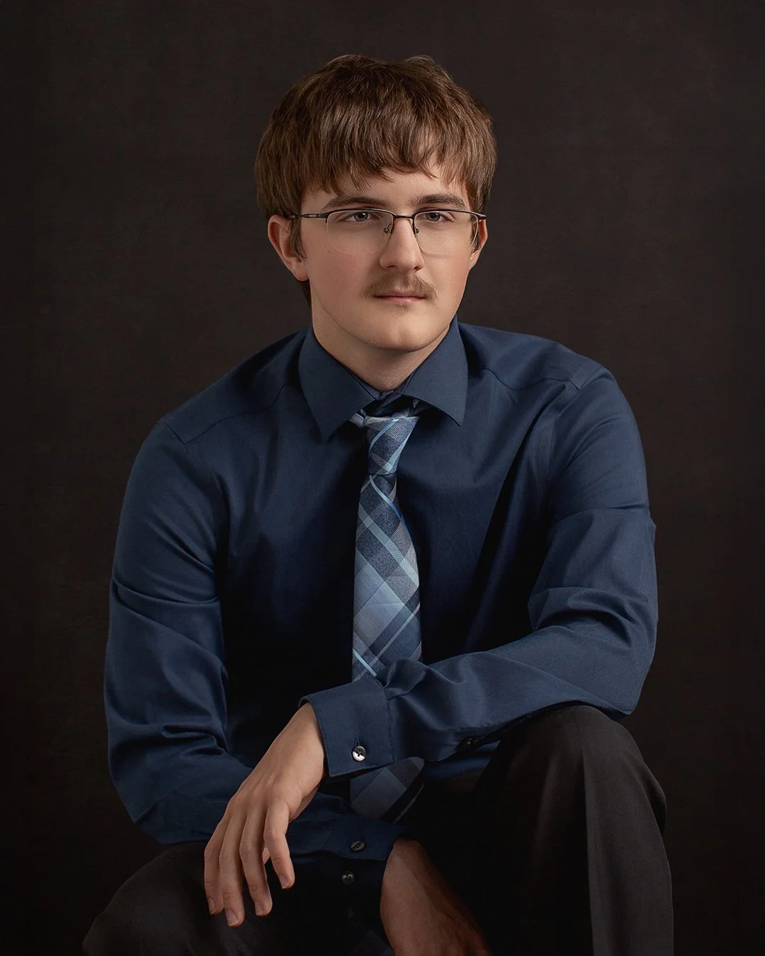 Some favs from Griffin's High School Senior session 💙🤎💚
I'm loving my time with my chilled out senior guys, and I must say, they are killin it!
#SeniorSession #SeniorPortraits #ClassOf2026 #WildRoseHigh #WildRoseSeniors #WautomaSeniors #WaukeshaS