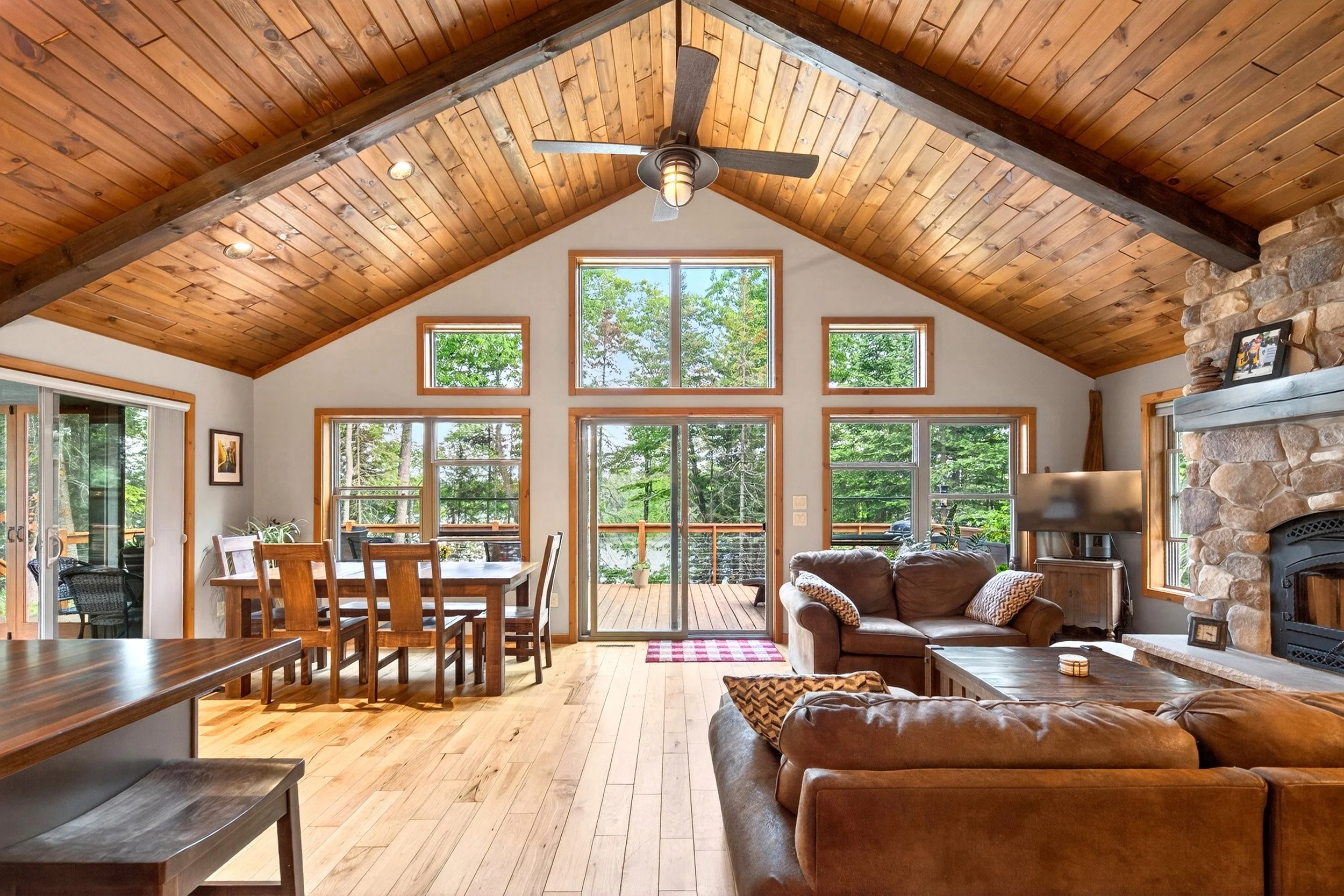LakeHouse (4).jpg