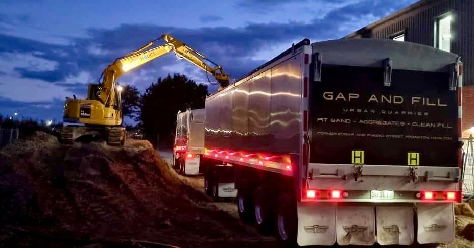 A shout out to the team @aquaholicslimited.
Gap And Fill is always here to help with your material and cartage needs ✅

#dreamteam #teamwork #goodpeople #gap #fill #cleanfill #makingyourjobeasier #GNF #GNFaggregates #urbanquarries #gapandfillnz #hami