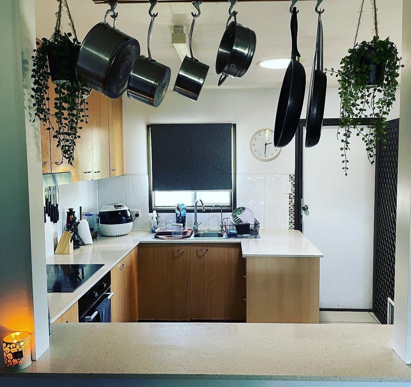 ✨ sparkling, organised and practical. Your kitchen is the heart of the home ❤️ where we pour love into the nourishment we provide for our family. 

Ready to LOVE and appreciate the kitchen space you already have? Let us transform your space for you! 