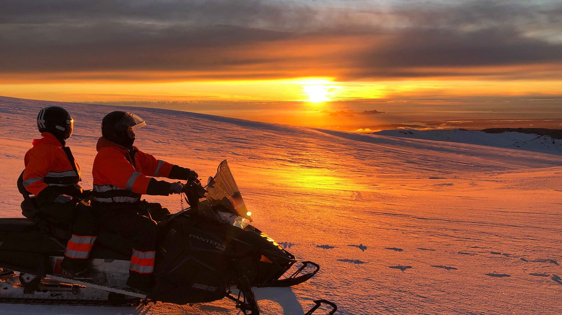 snowmobiling on eyjafjallajokull 2.png