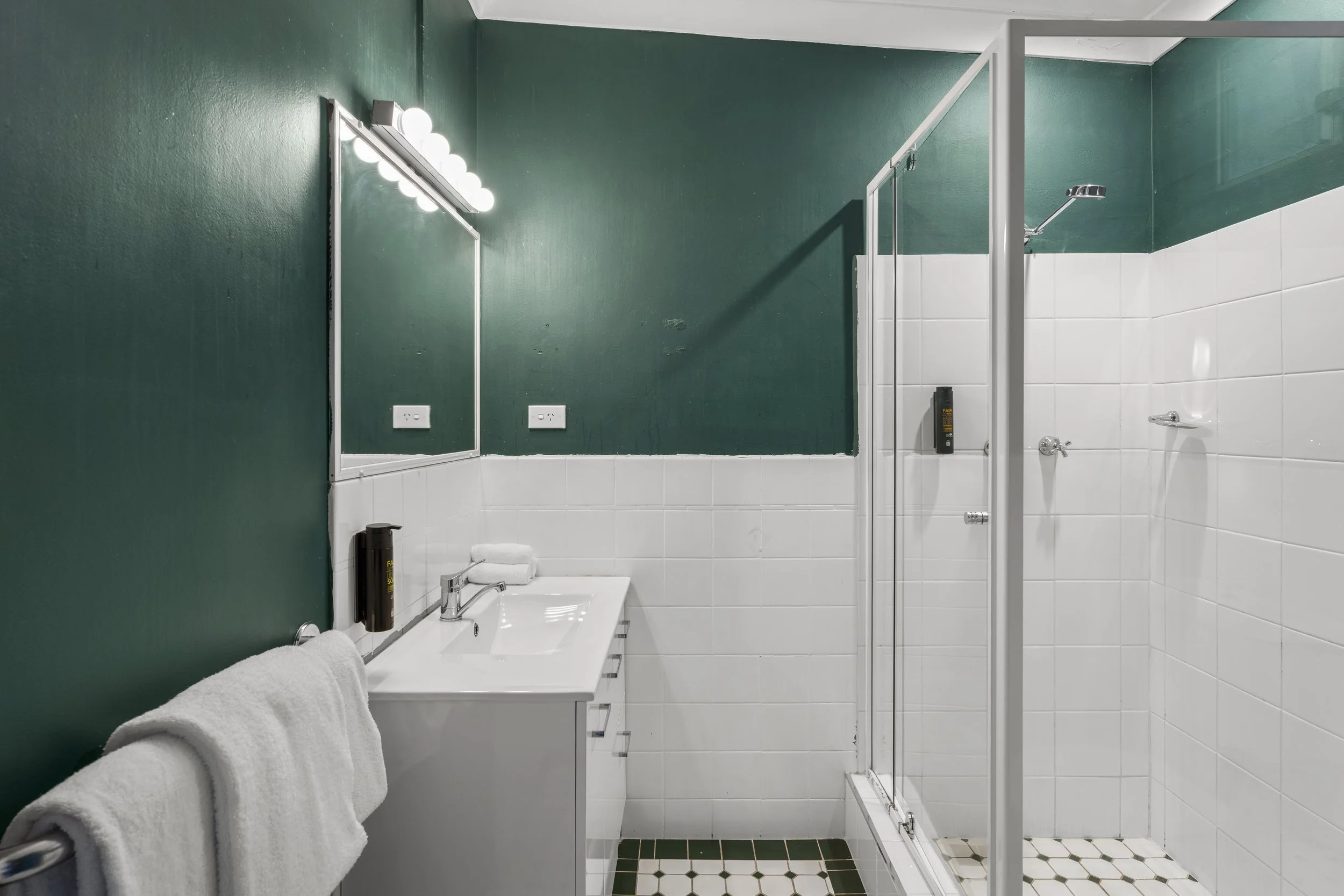 Garden View Queen plus One.jpg