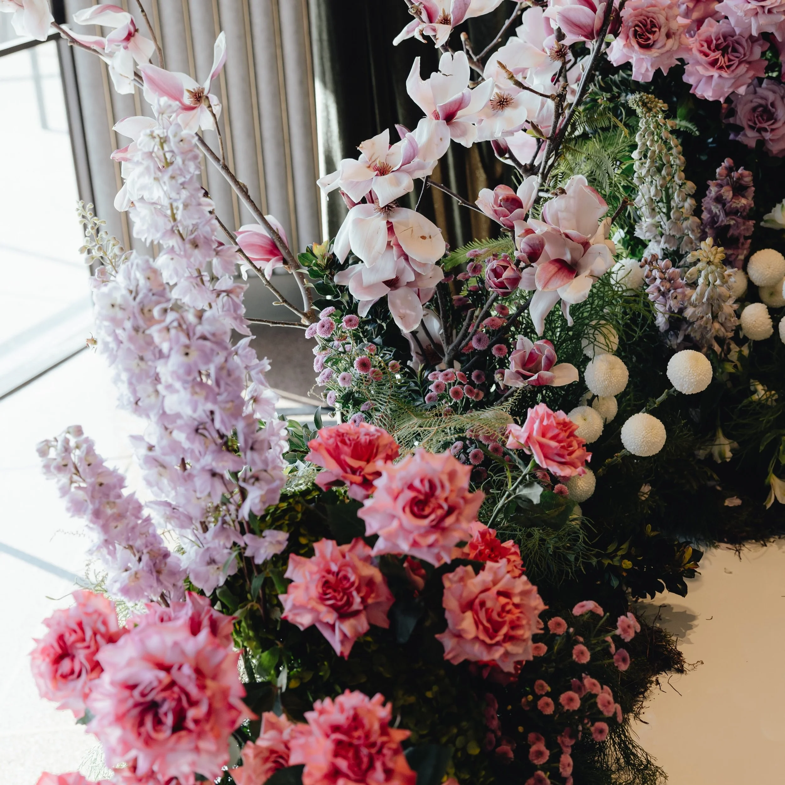 True brand design doesn&rsquo;t stop at the screen&mdash;it grows into the space. 🌿

When designing for a global wellness leader, we translated their core ethos of growth, vitality, and natural connection into an immersive botanical experience acros