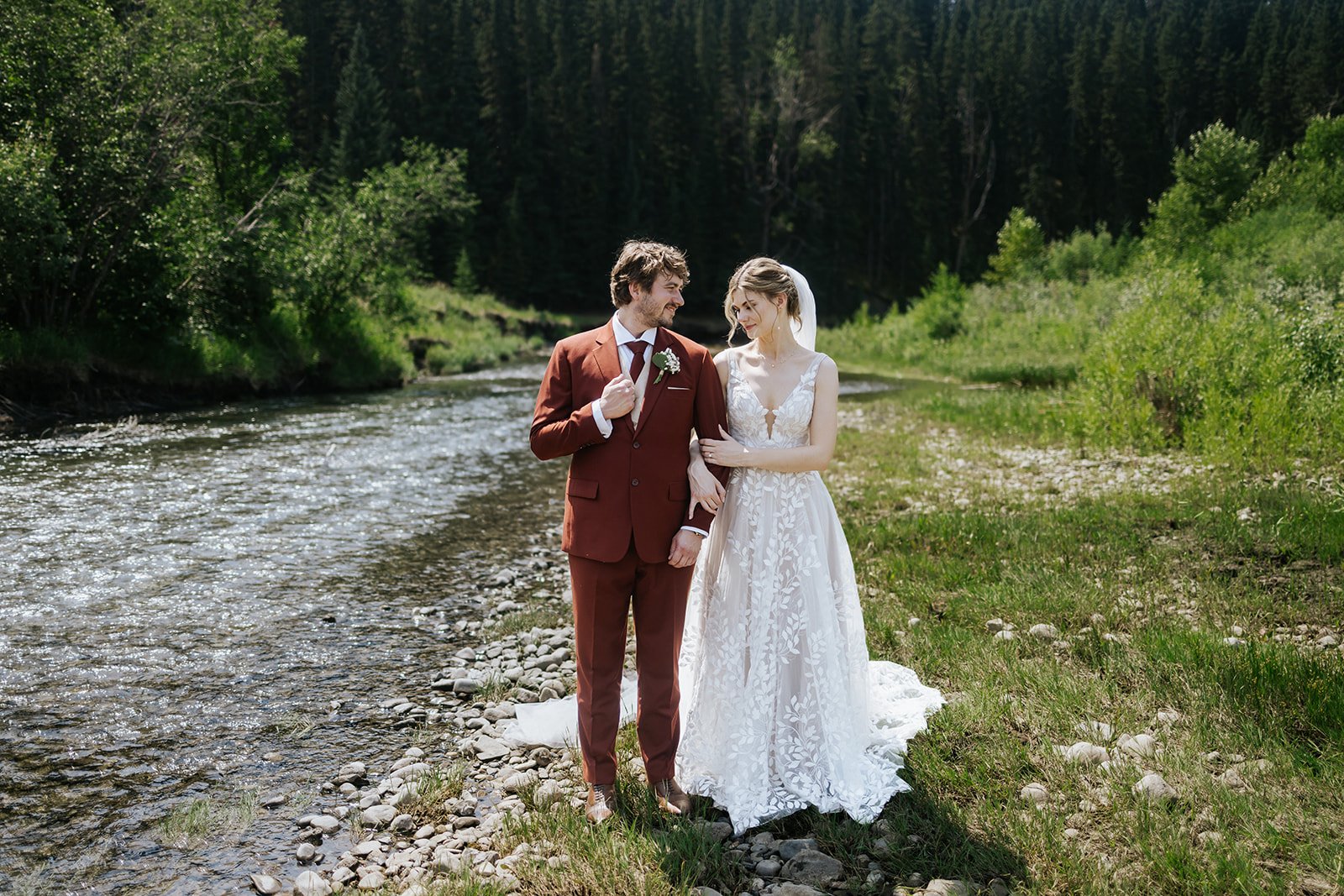 AshleyDaphnePhotography_20240720_EmilyMitch_201_websize.jpg