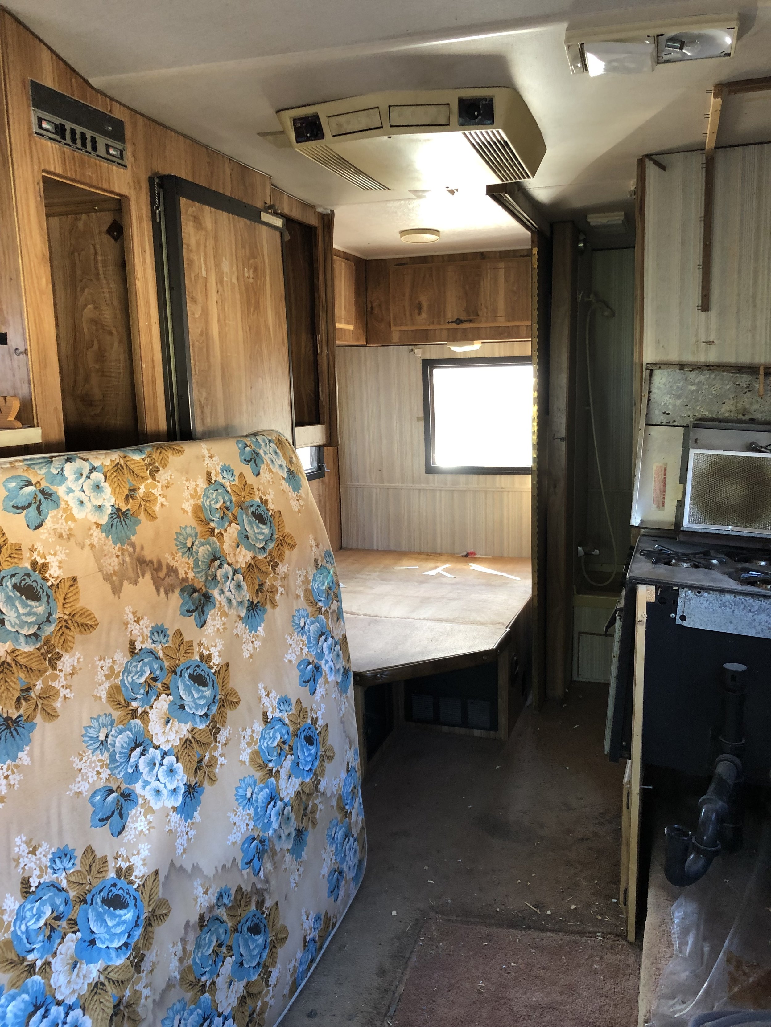 Bed & fridge removal