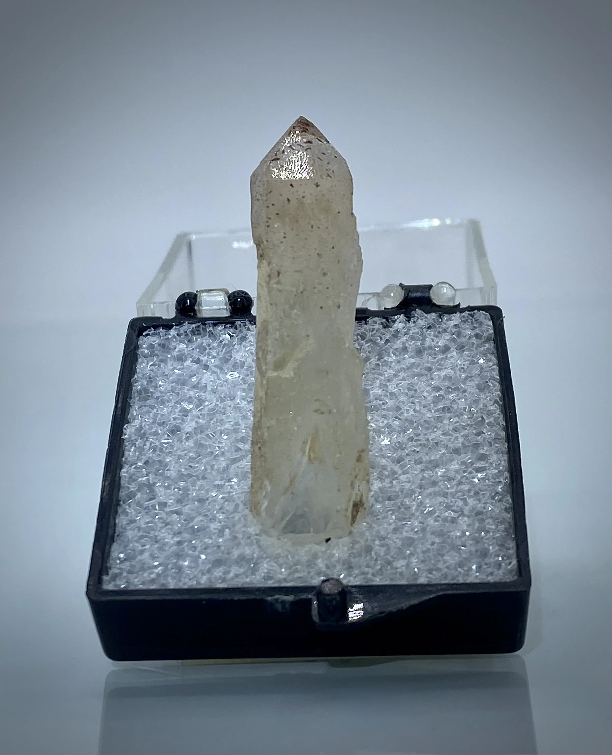 Raspberry Quartz - Denny Mountain, King County, Washington  1.jpeg