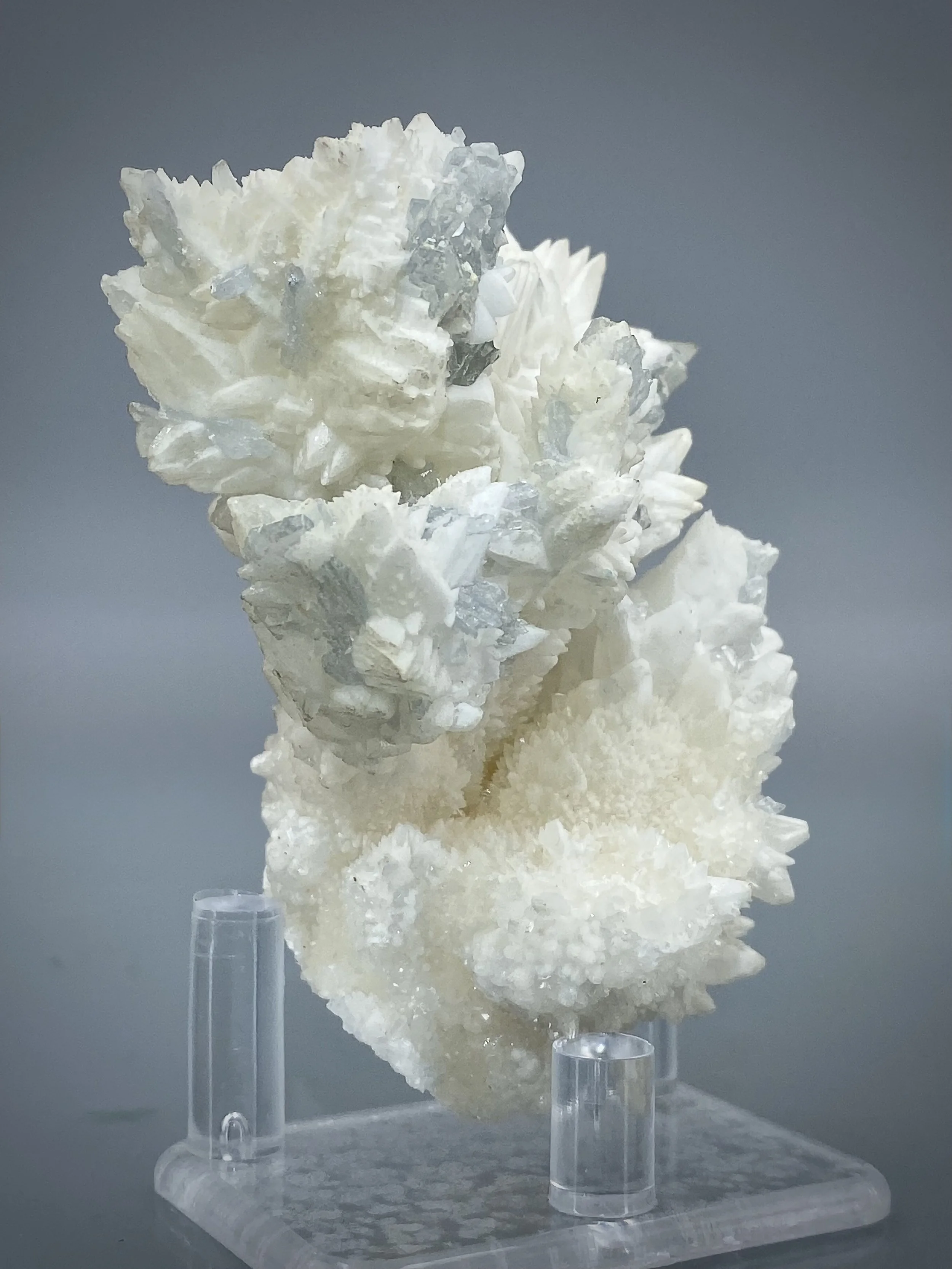 CELESTINE ON CALCITE-MOJINA MINE MEXICO8.jpeg
