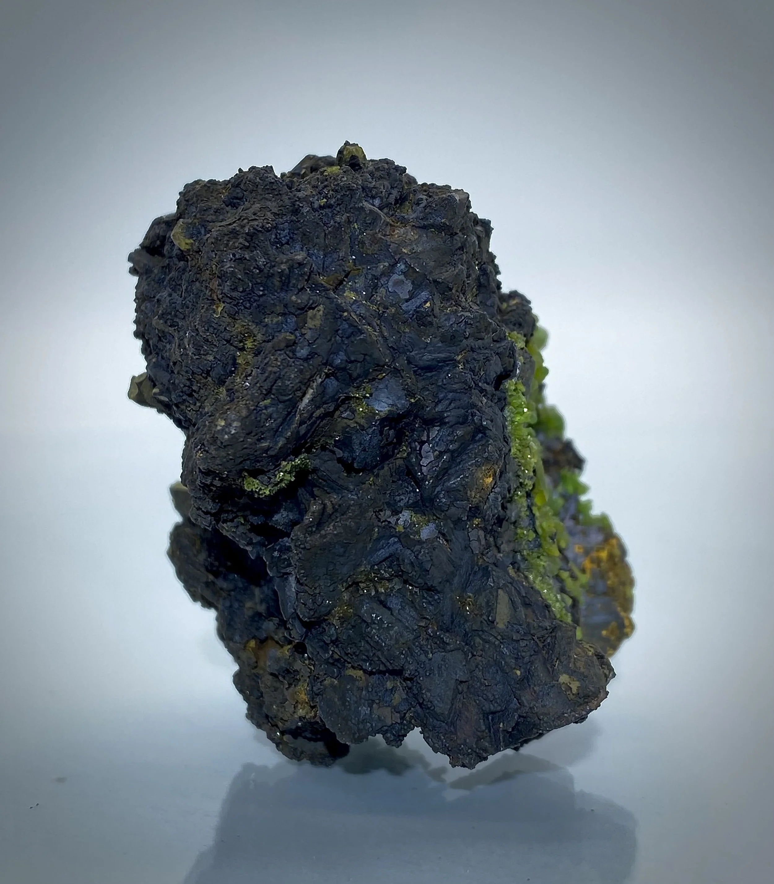 Pyromorphite - Les Farges Mine, Ussel, Corrèze, France 5.jpg