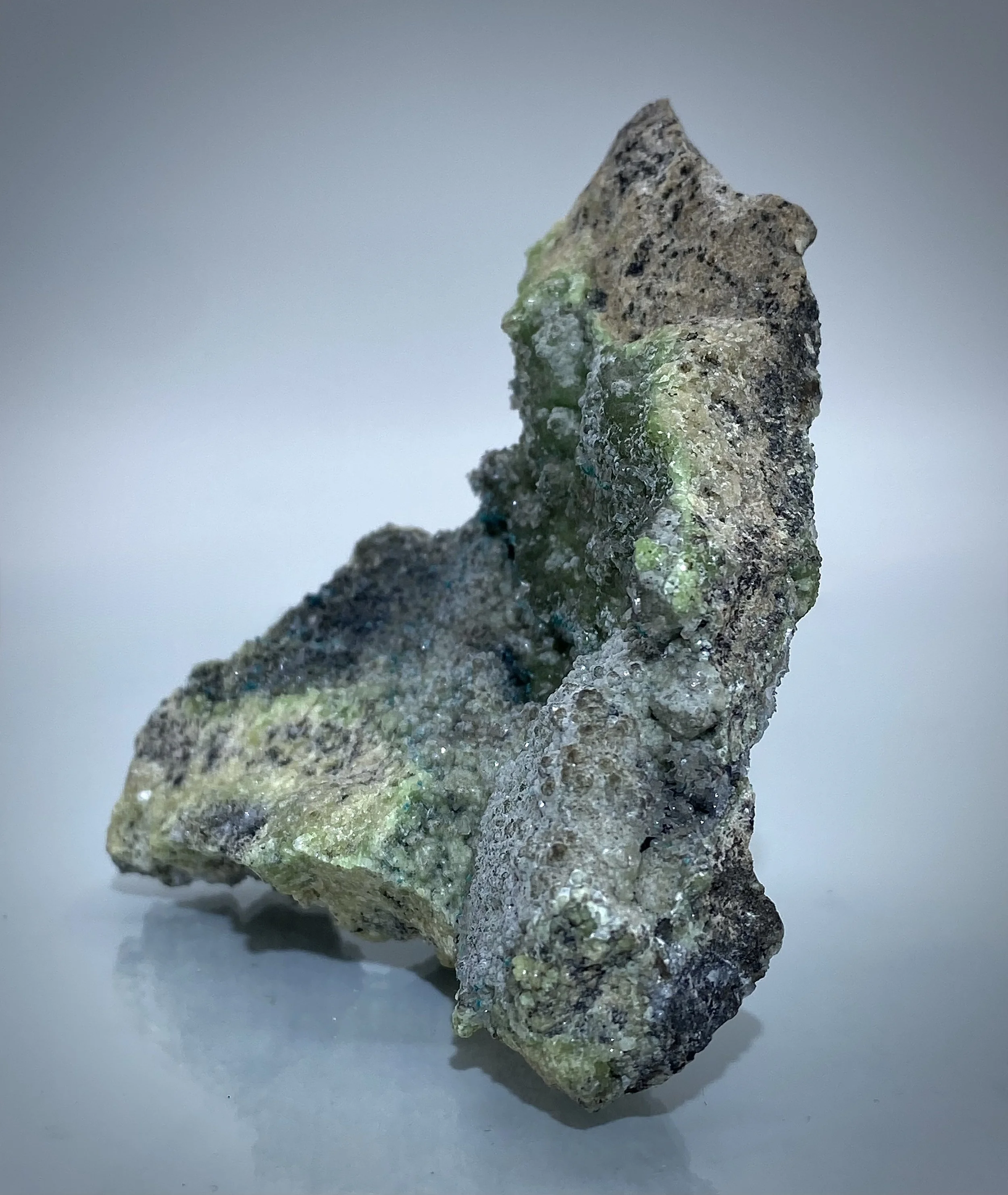 HEMIMORPHITE ON SMITHSONITE - 79 MINE ARIZONA 7.jpeg