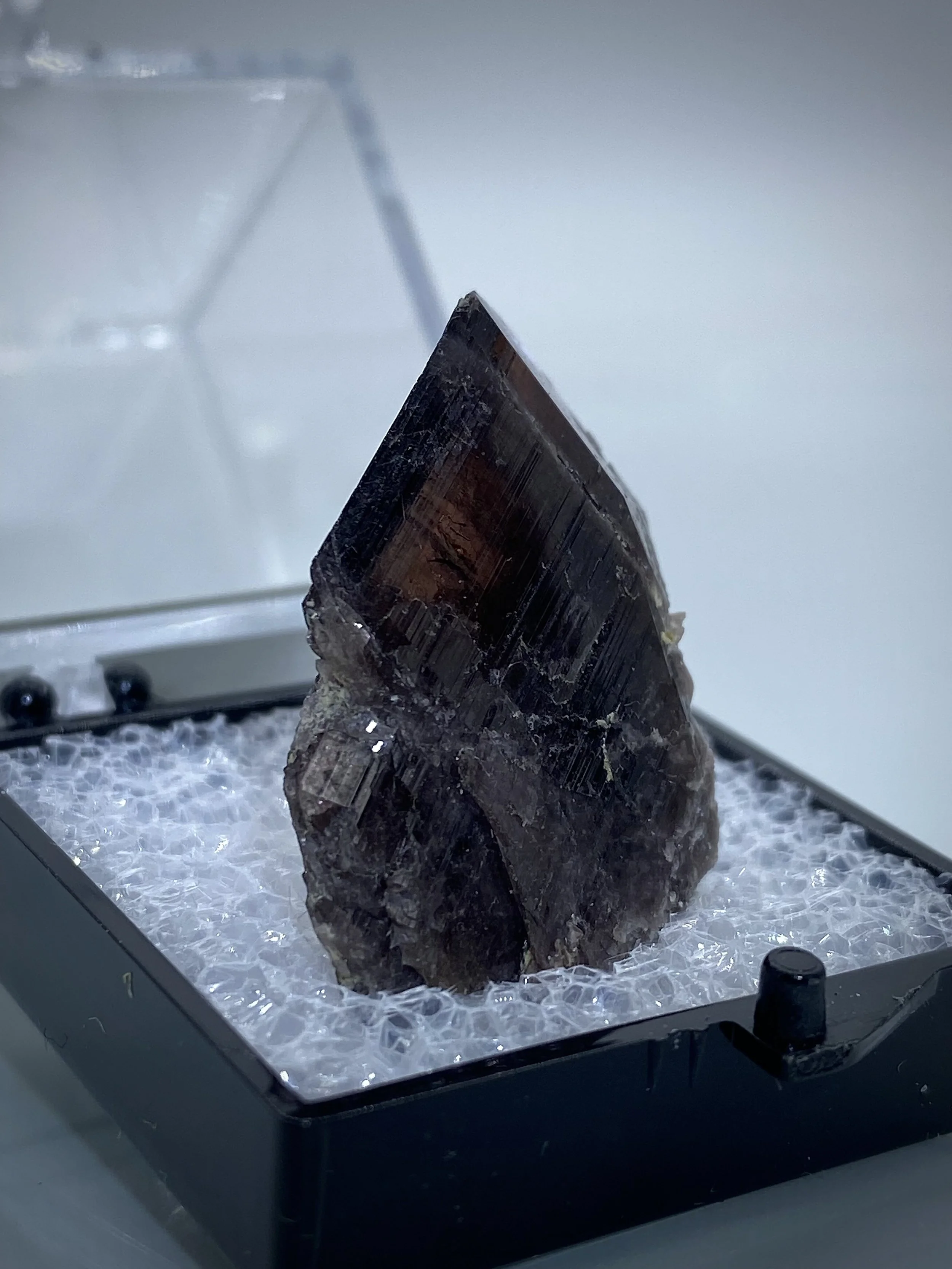 FERROAXINITE - NEW MELONES DAM, CALIFORNIA 4.jpeg
