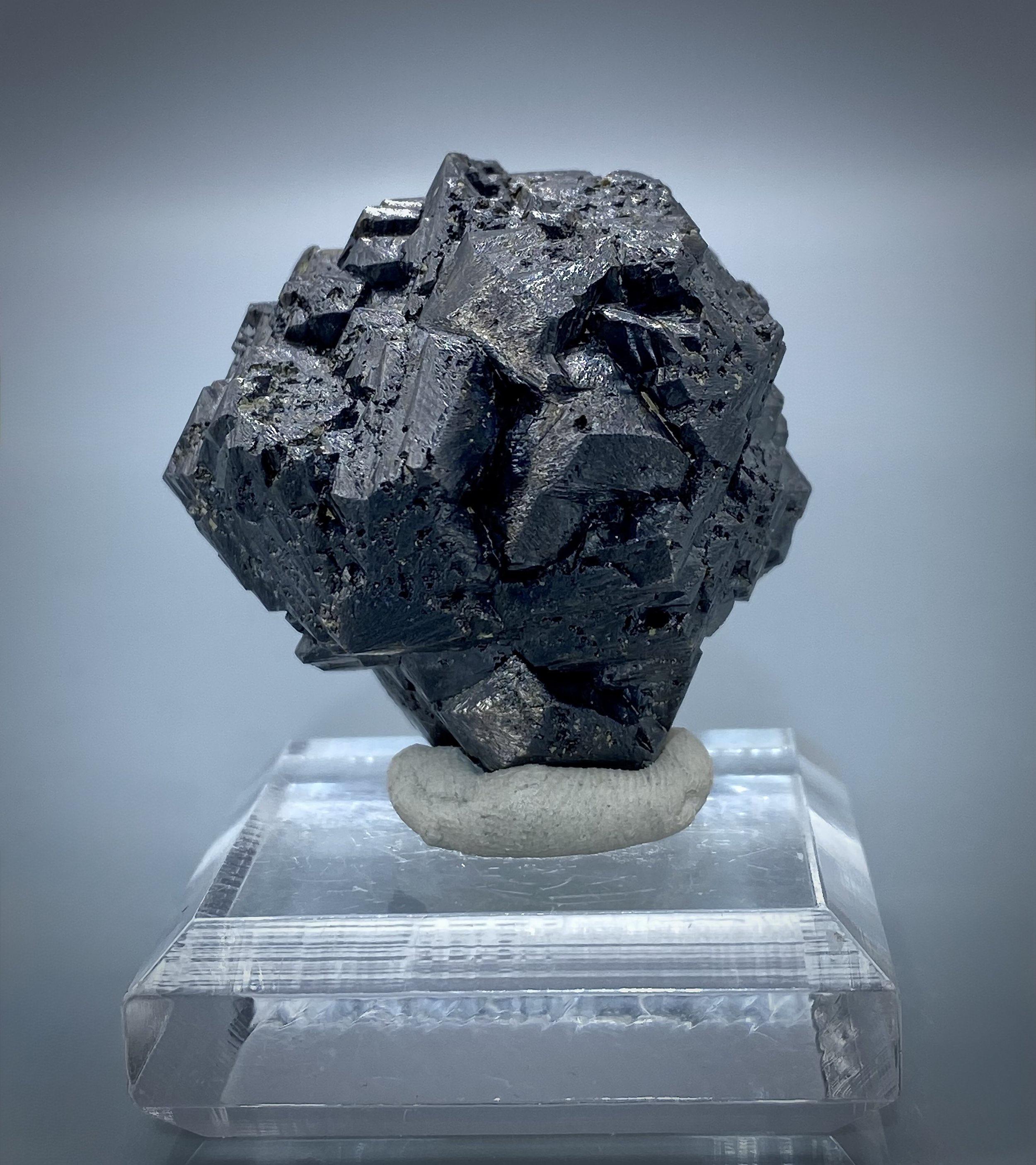 Sphalerite - Klein Quarry, Coralville, Johnson County, Iowa, USA 4.jpeg