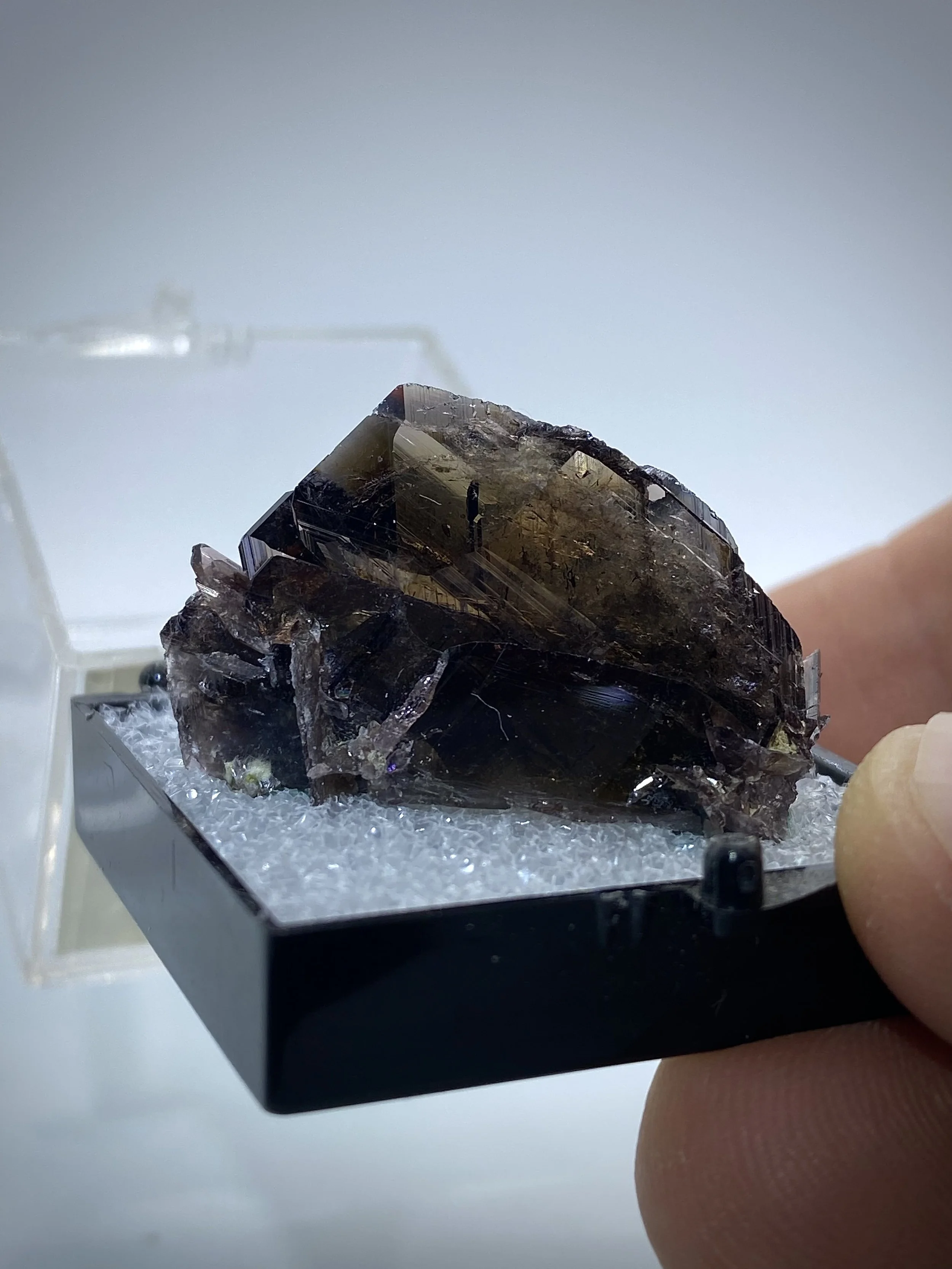 FERROAXINITE - NEW MELONES DAM, CALIFORNIA 7.jpeg