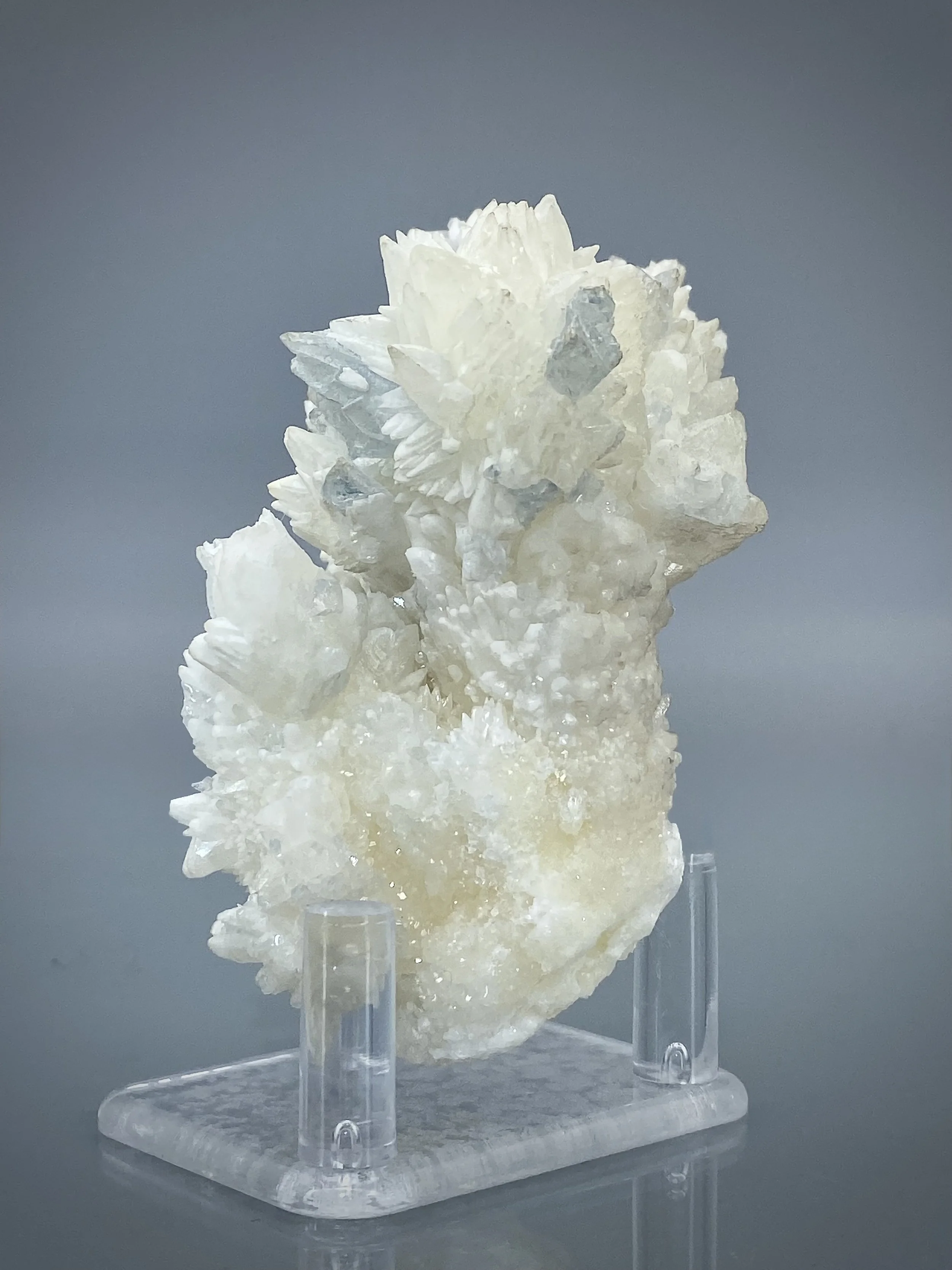 CELESTINE ON CALCITE-MOJINA MINE MEXICO10.jpeg