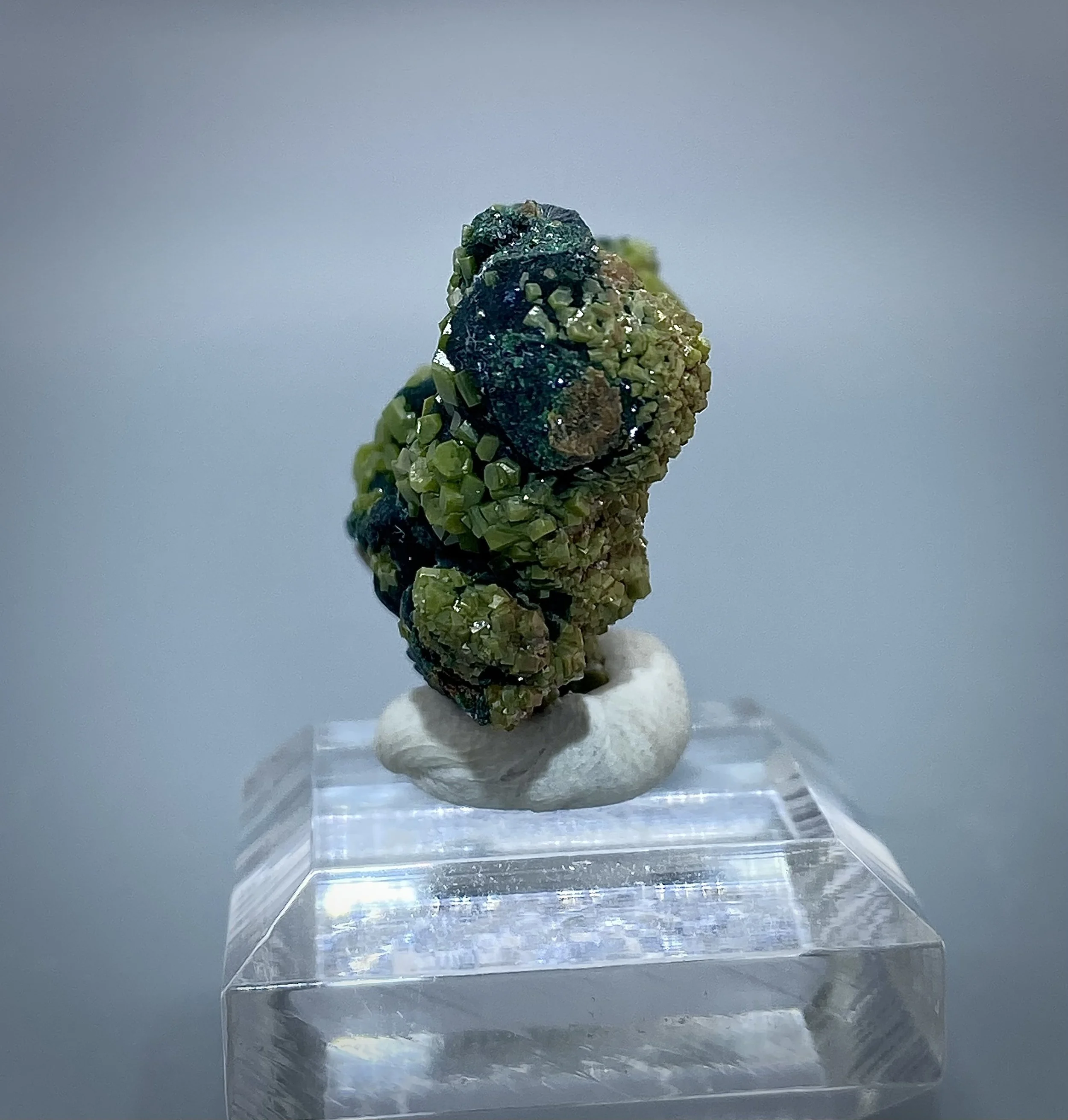 Pyromorphite Brown's Prospect. Rum Jungle, Batchelor. Coomalie Shire, Northern Territory. Australia 5.jpeg