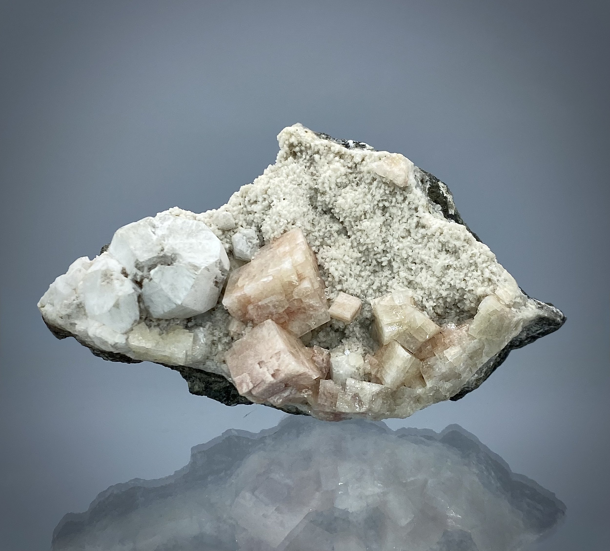 Gmelinite with Analcime