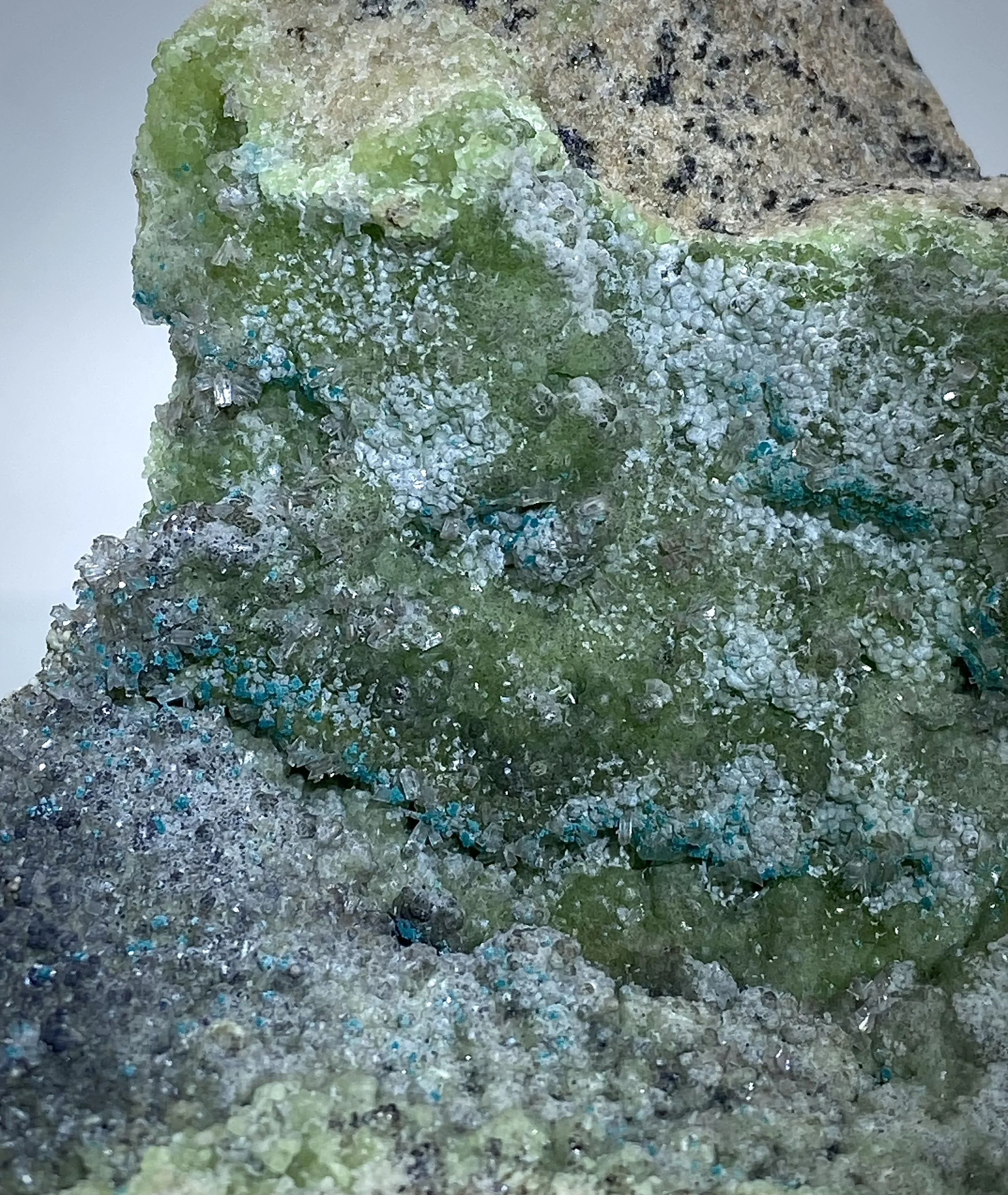 HEMIMORPHITE ON SMITHSONITE - 79 MINE ARIZONA 9.jpeg