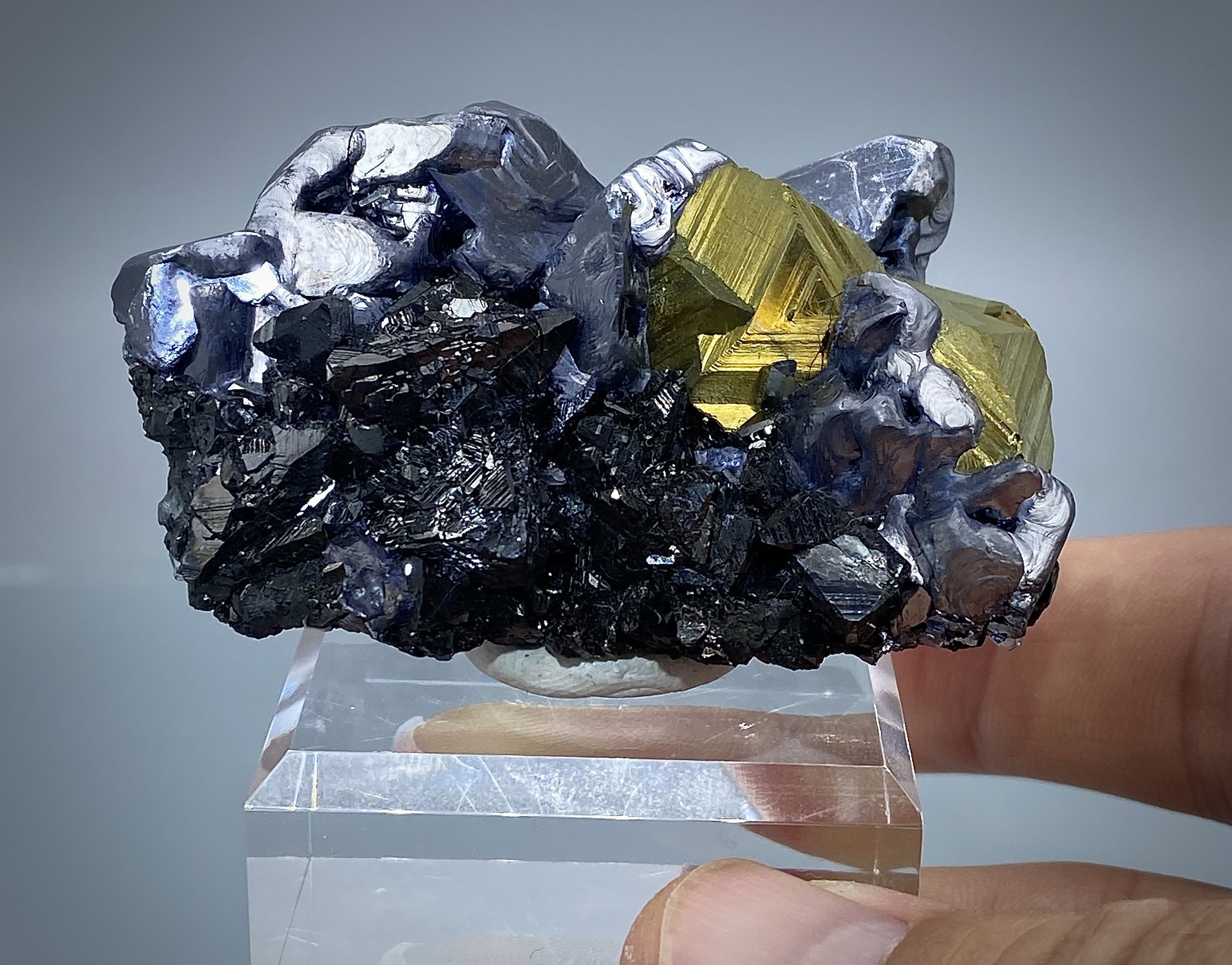 Galena, Chalcopyrite & Sphalerite, Dal'negorsk, Russia 8.jpeg