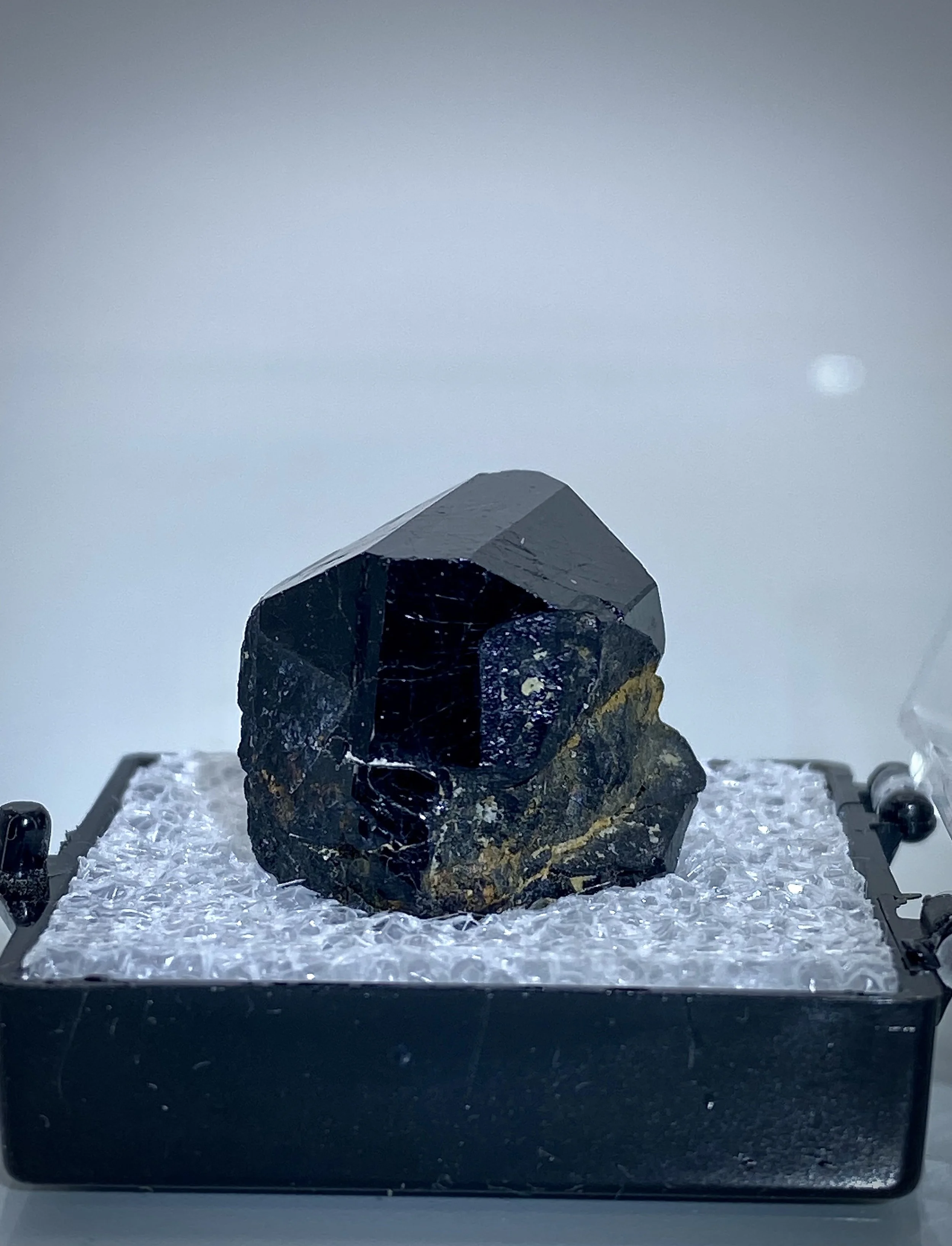 SCHORL TOURMALINE - TIMMS HILL, CONNECTICUT 5.jpeg