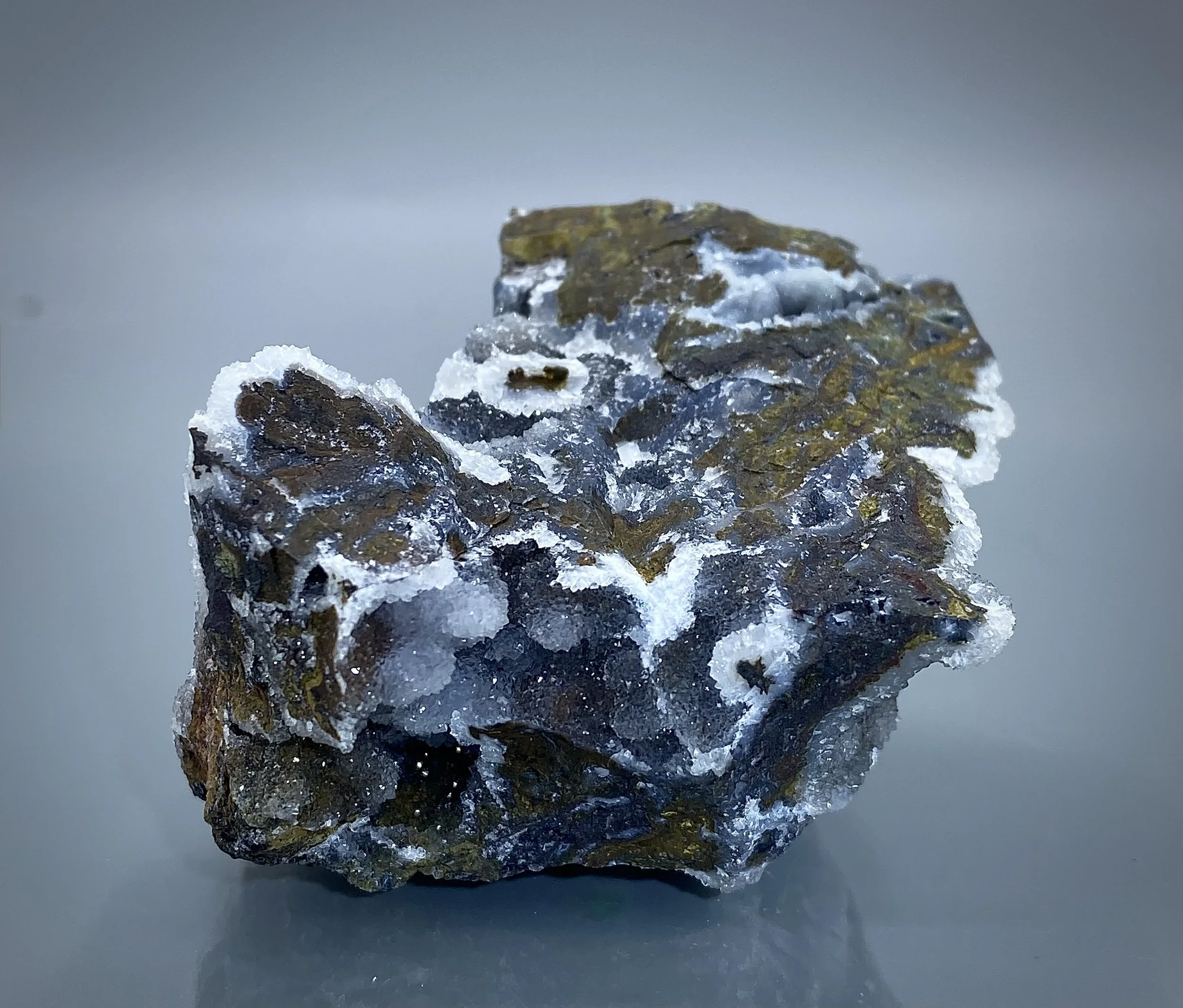 DRUZY QUARTZ - PLANET MINE, LA PAZ COUNTY, ARIZONA 3.jpeg