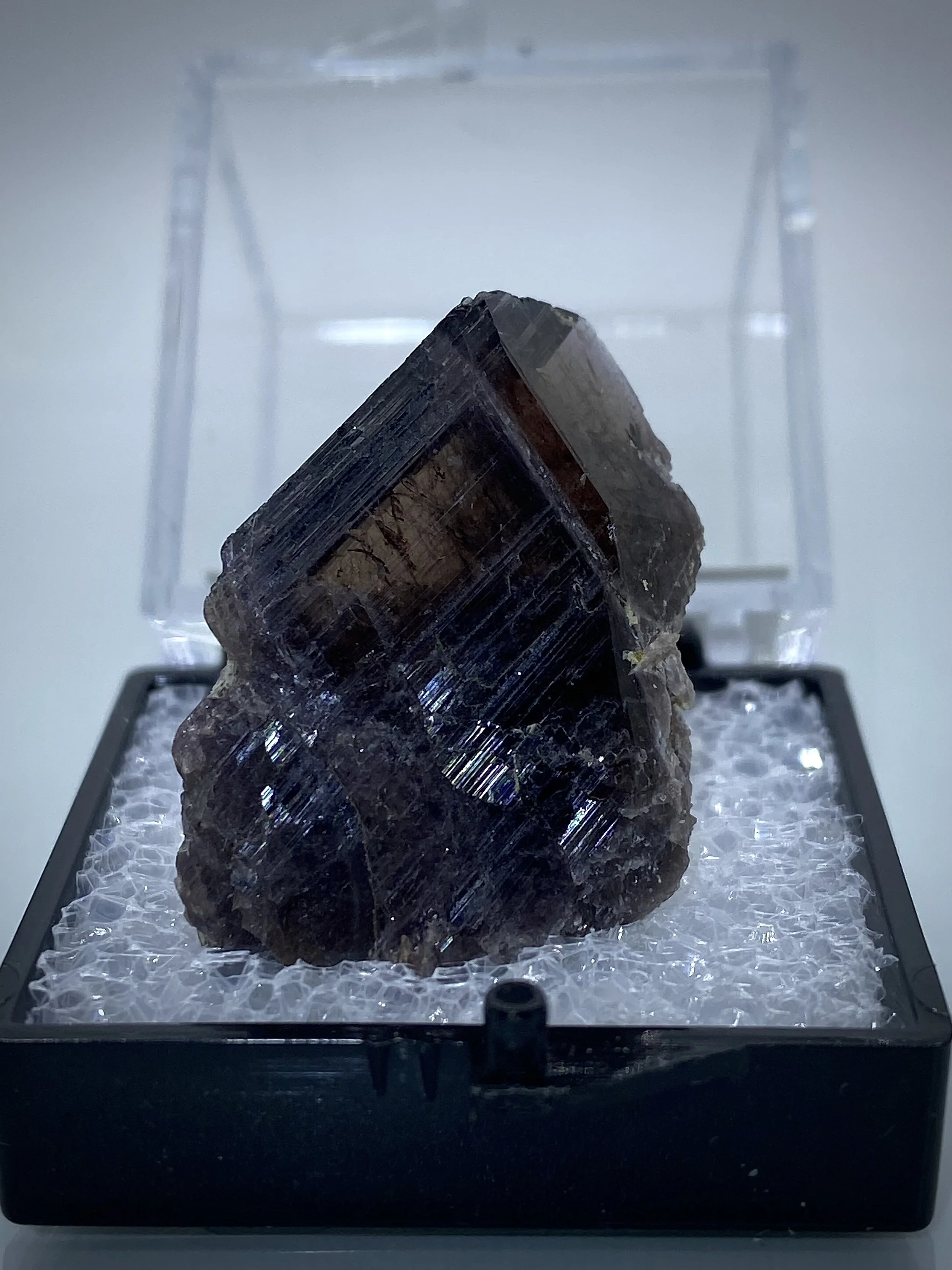 FERROAXINITE - NEW MELONES DAM, CALIFORNIA 2.jpeg