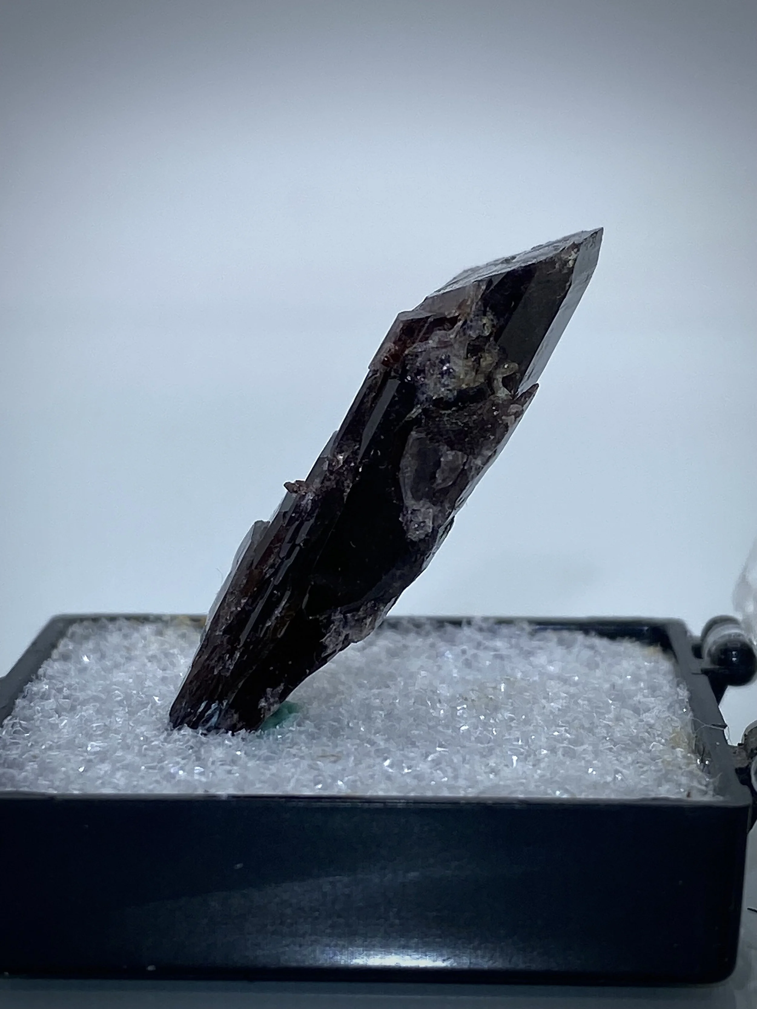 FERROAXINITE - NEW MELONES DAM, CALIFORNIA 5.jpeg