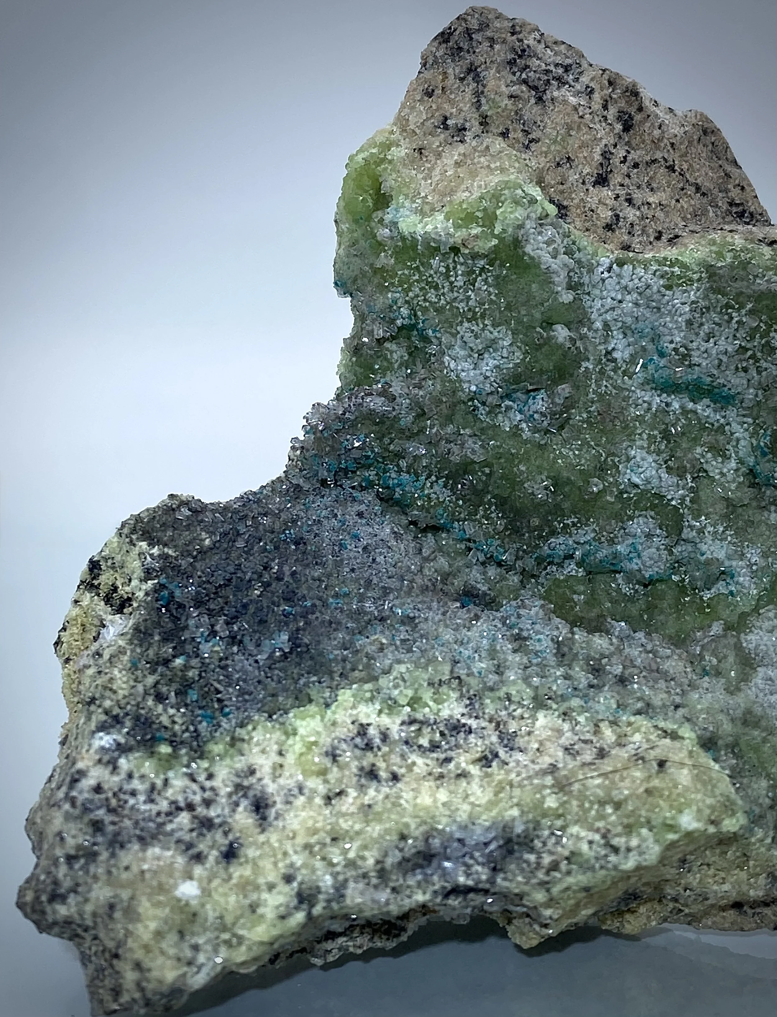 HEMIMORPHITE ON SMITHSONITE - 79 MINE ARIZONA 2.jpeg