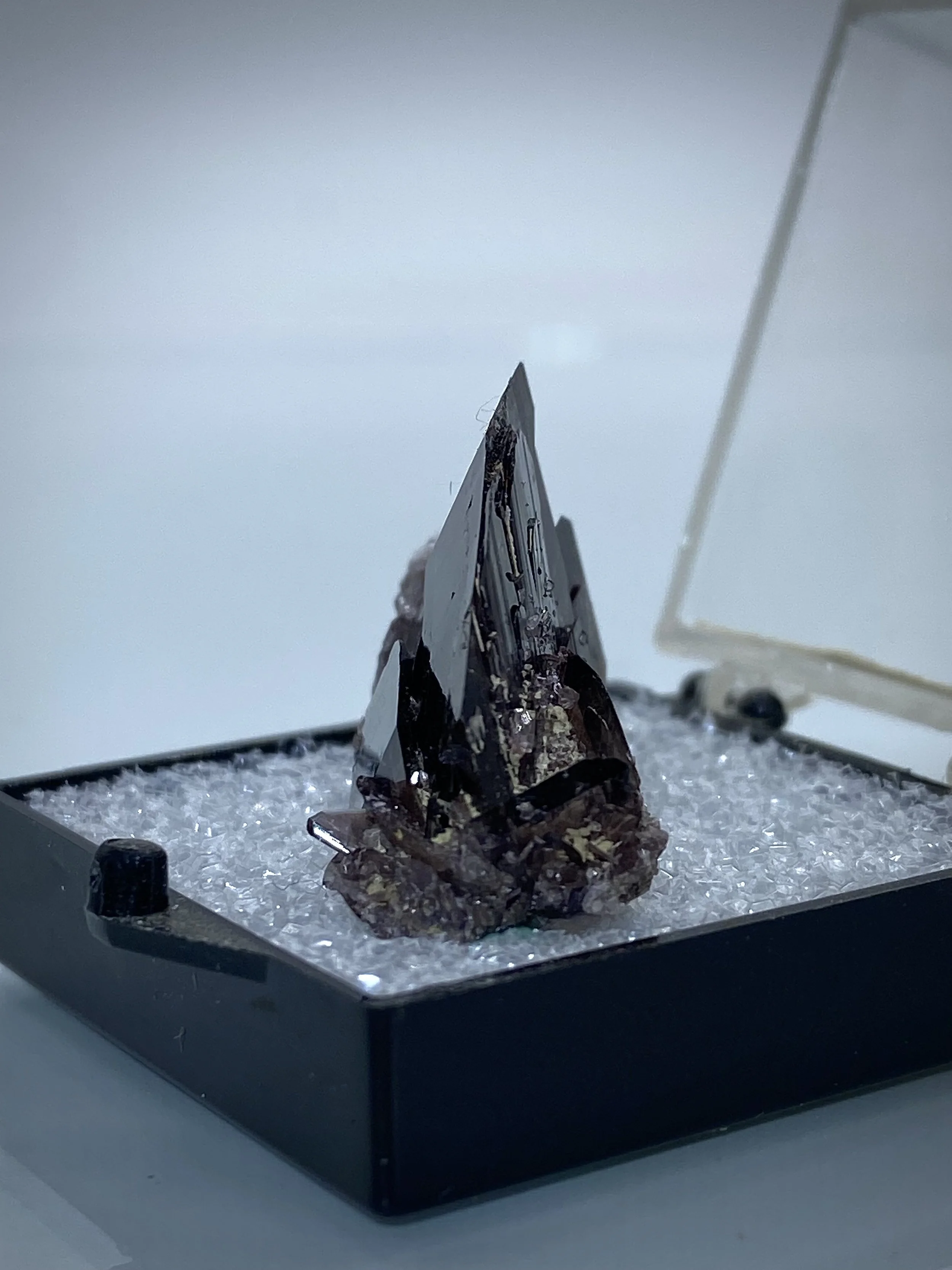 FERROAXINITE - NEW MELONES DAM, CALIFORNIA 5.jpeg