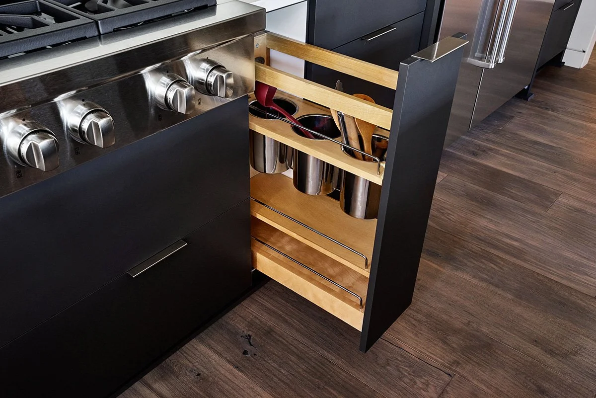 A pullout featuring cooking utensils.