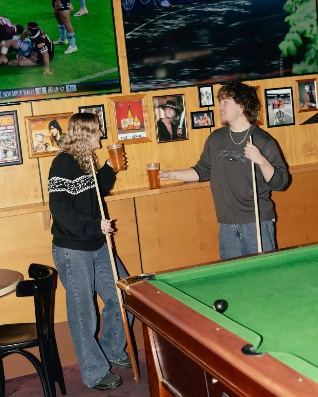 Mates + pool + cold drinks + Eaton good times 🎱

Good vibes, good food and plenty of reasons to stick around around at the Tav.