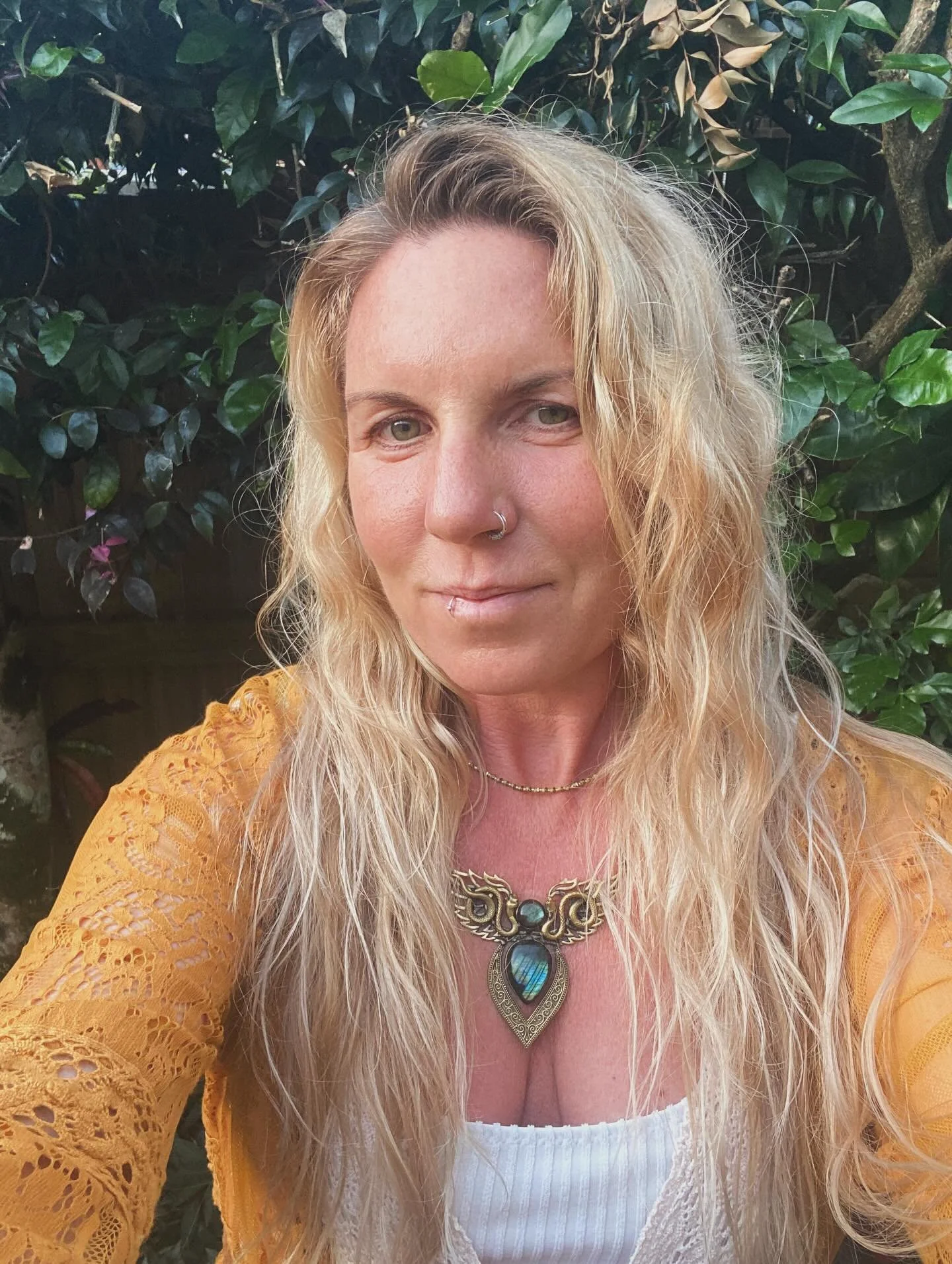 Temple energy is weaving… ✨
Tonight we gather for the first Women’s Temple Circle @lennoxyoga 
The space is ready, the music is flowing, and my heart feels full.
It’s almost time to open the circle 🌙
Breath, movement, connection,